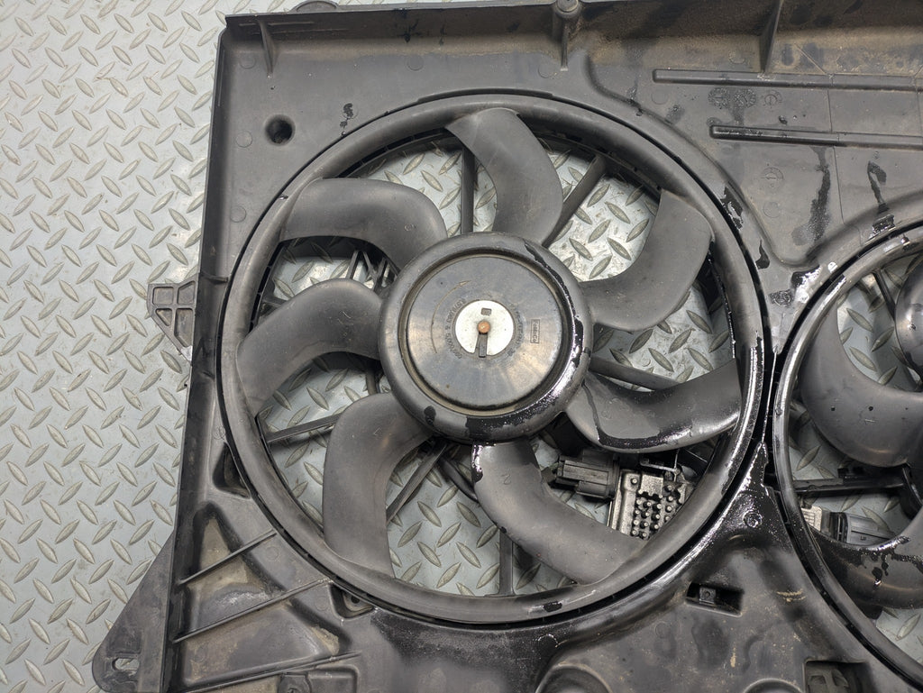 2009 - 2012 OEM FORD FLEX DUAL ELECTRIC COOLING RADIATOR FAN AND MOTOR ASSEMBLY