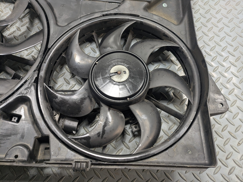 2009 - 2012 OEM FORD FLEX DUAL ELECTRIC COOLING RADIATOR FAN AND MOTOR ASSEMBLY