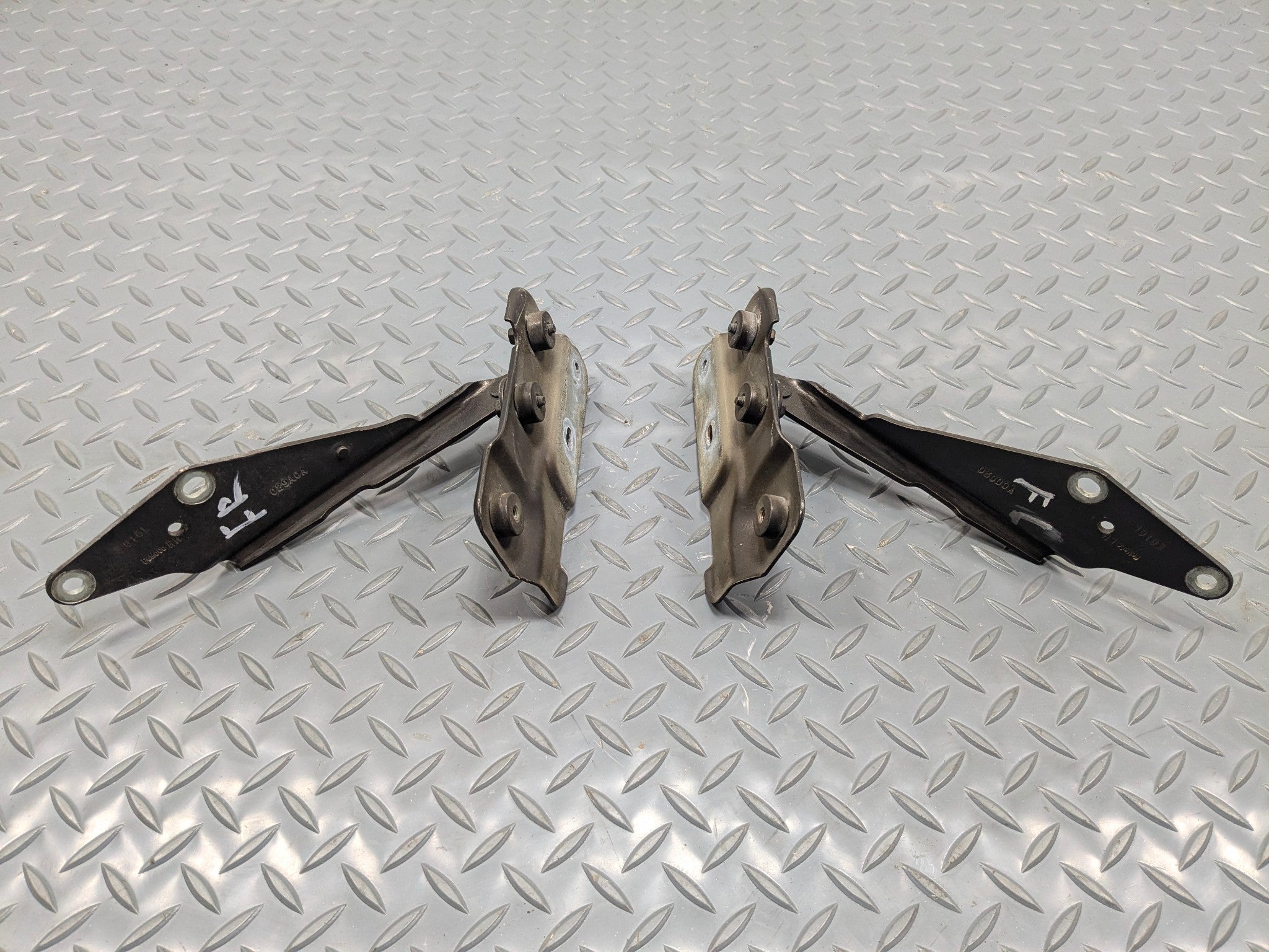 2009 - 2012 OEM FORD FLEX FRONT LEFT AND RIGHT SIDE HOOD HINGE SUPPORT SET