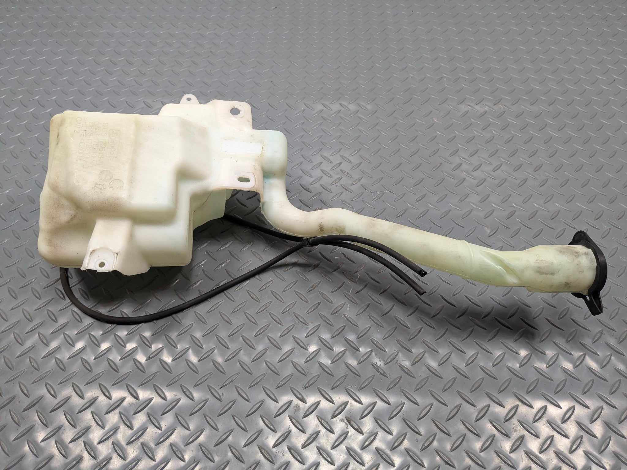 2009 - 2012 OEM FORD FLEX WINDSHIELD WASHER FLUID RESERVOIR BOTTLE TANK