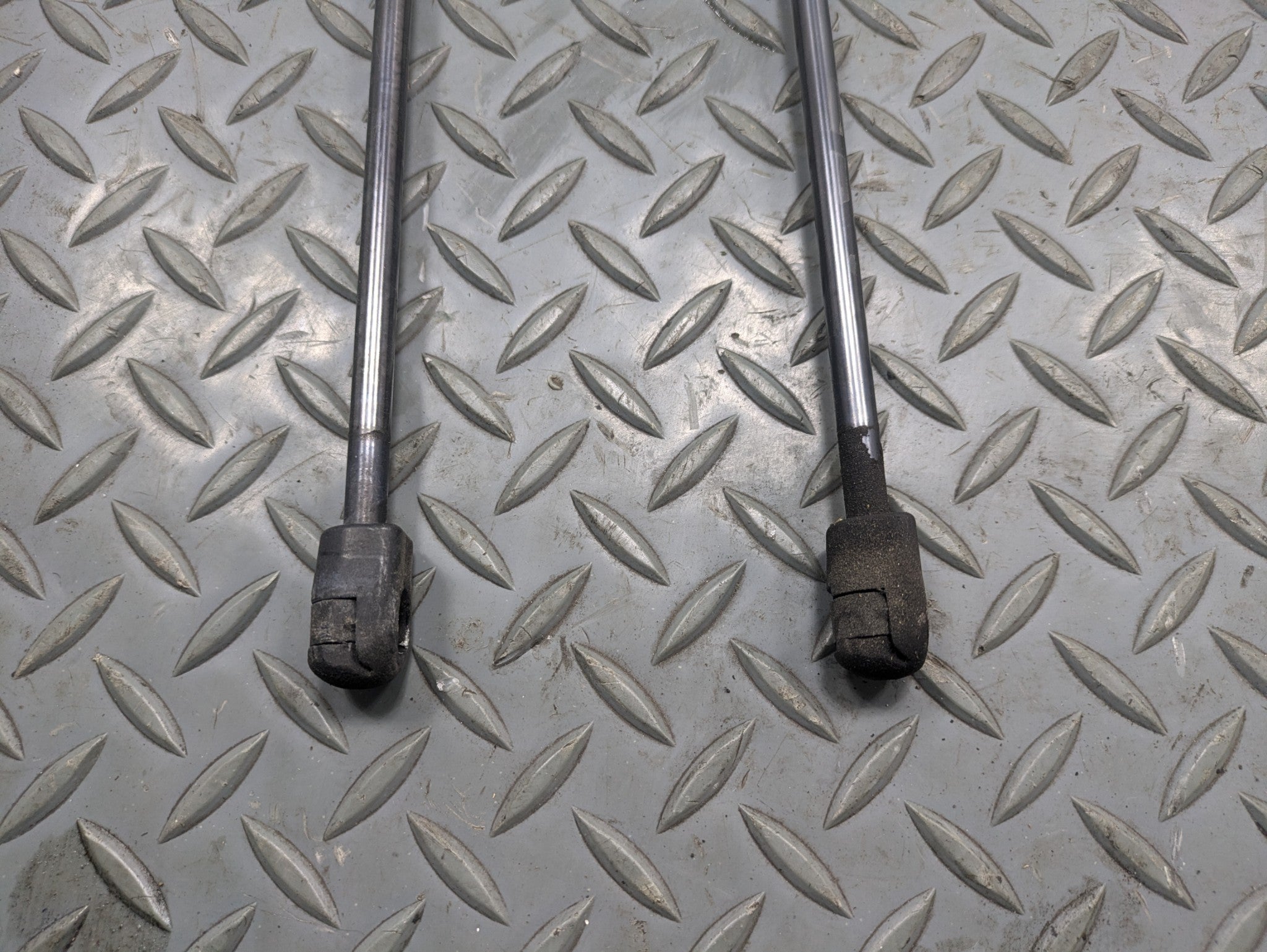 2009 - 2012 OEM FORD FLEX FRONT LEFT AND RIGHT HOOD SUPPORT STRUT SHOCK SET