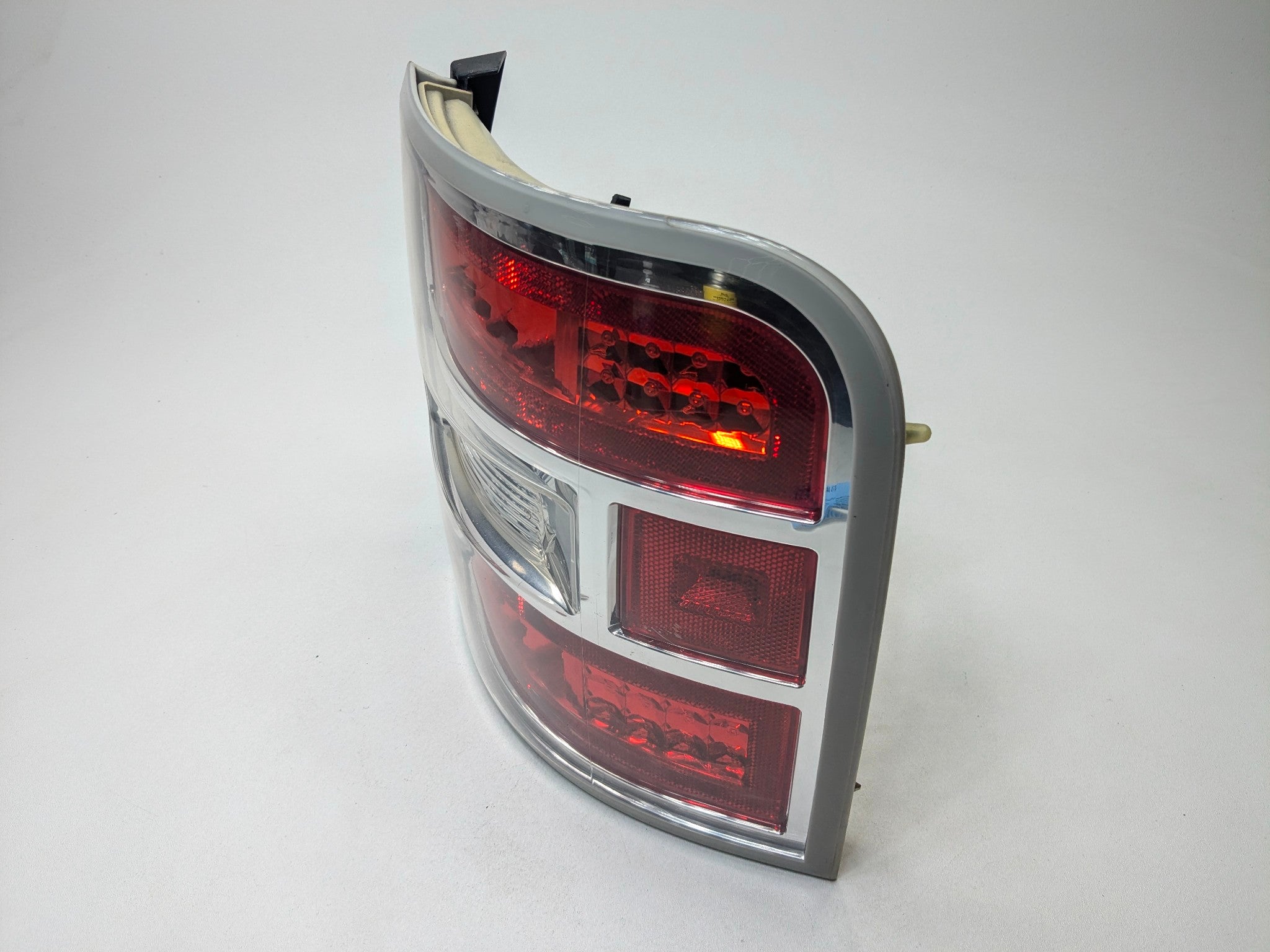 2009 - 2012 OEM FORD FLEX REAR RIGHT PASSENGER SIDE LED TAIL LIGHT ASSEMBLY