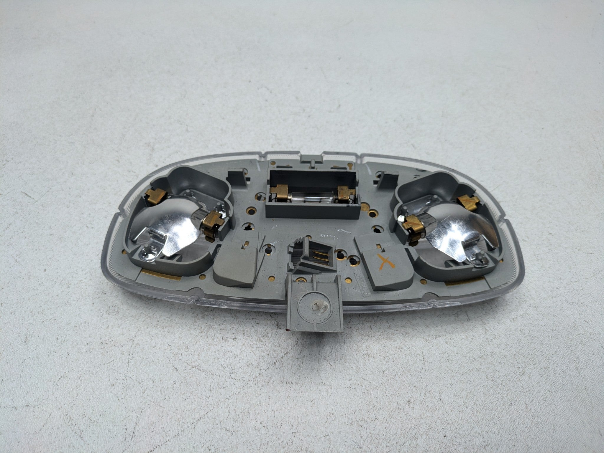 2009 - 2012 OEM FORD FLEX REAR ROOF OVERHEAD INTERIOR DOME LIGHT ASSEMBLY