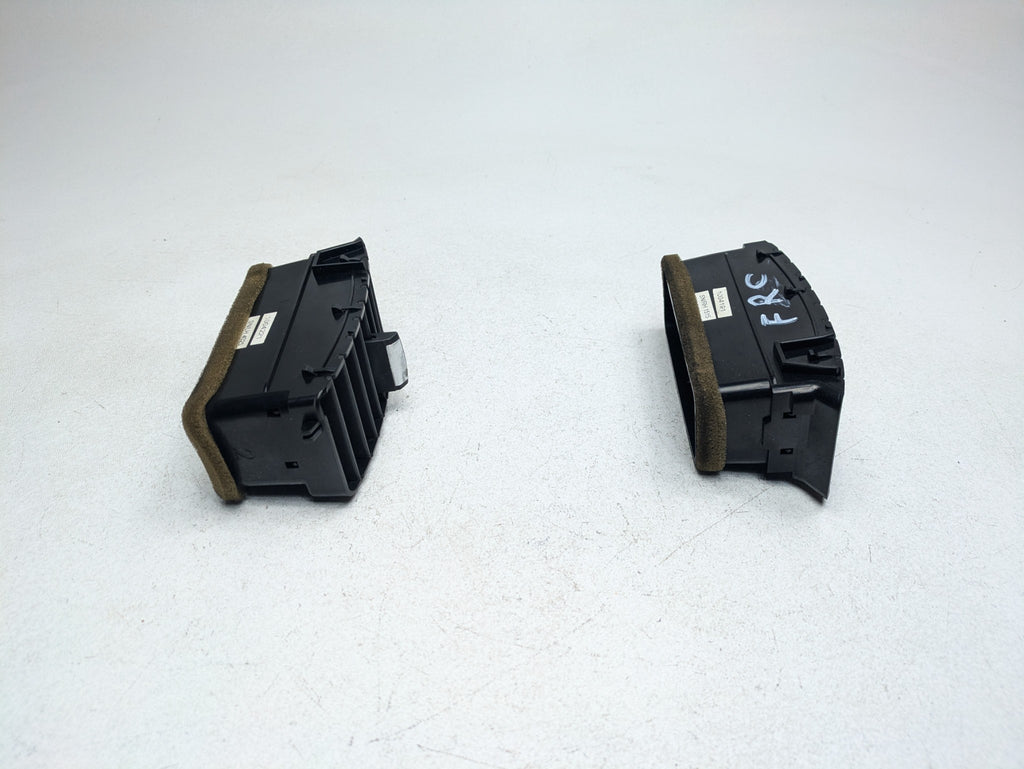 2009 - 2012 OEM FORD FLEX FRONT DASH AC AIR CONDITIONING HEATER VENT ASSEMBLY
