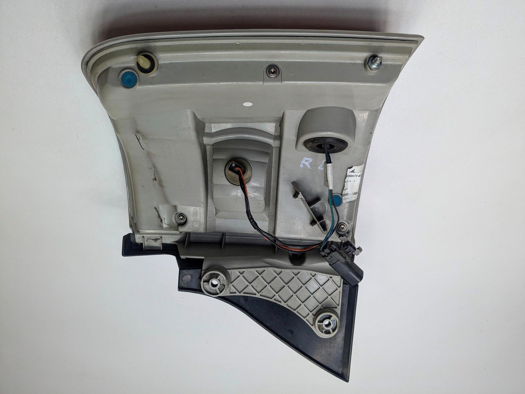 2009 - 2012 OEM FORD FLEX REAR LEFT DRIVER SIDE LED TAIL LIGHT ASSEMBLY