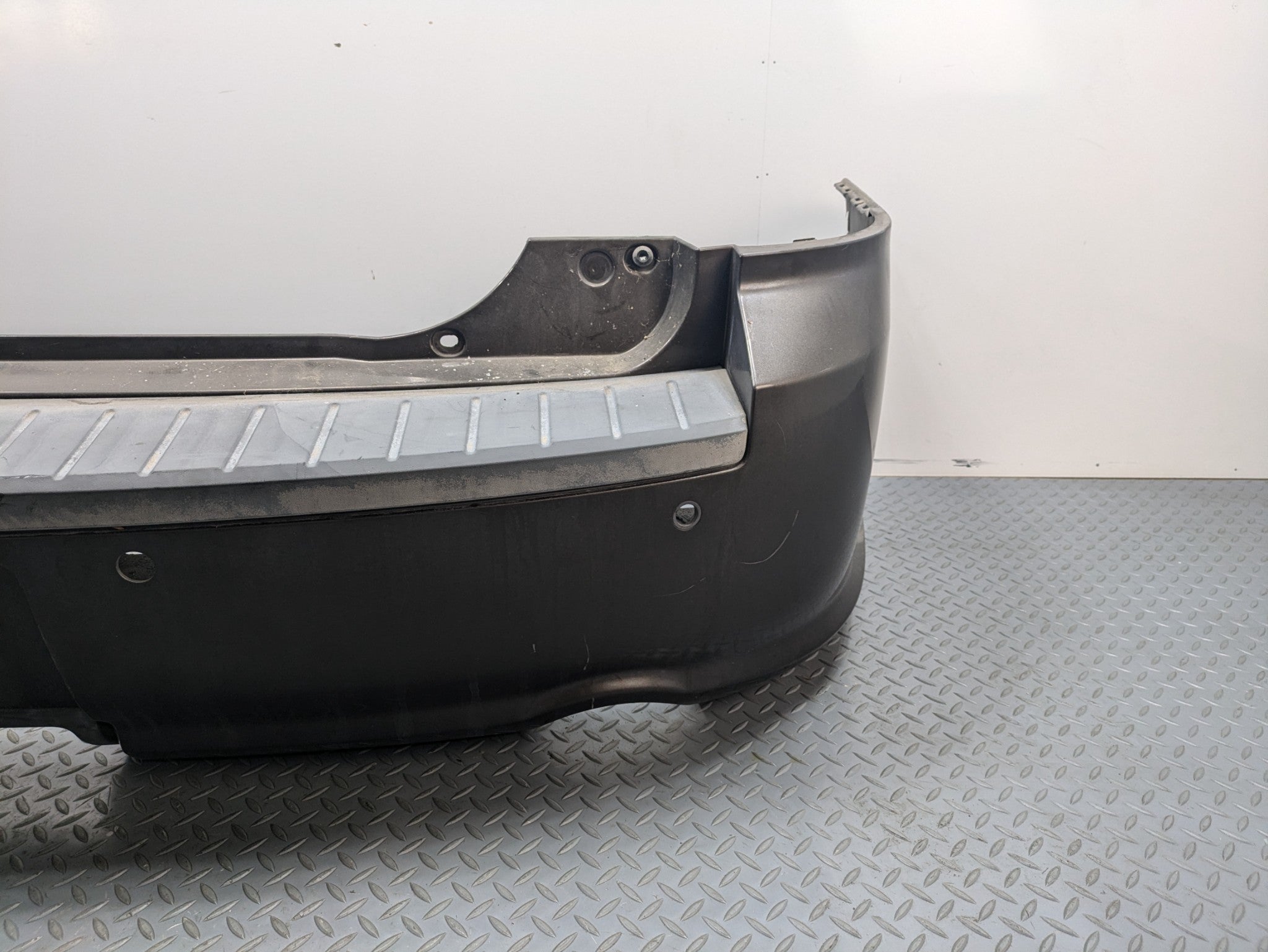 2009 - 2012 OEM FORD FLEX REAR BUMPER COVER PANEL ASSEMBLY GRAY