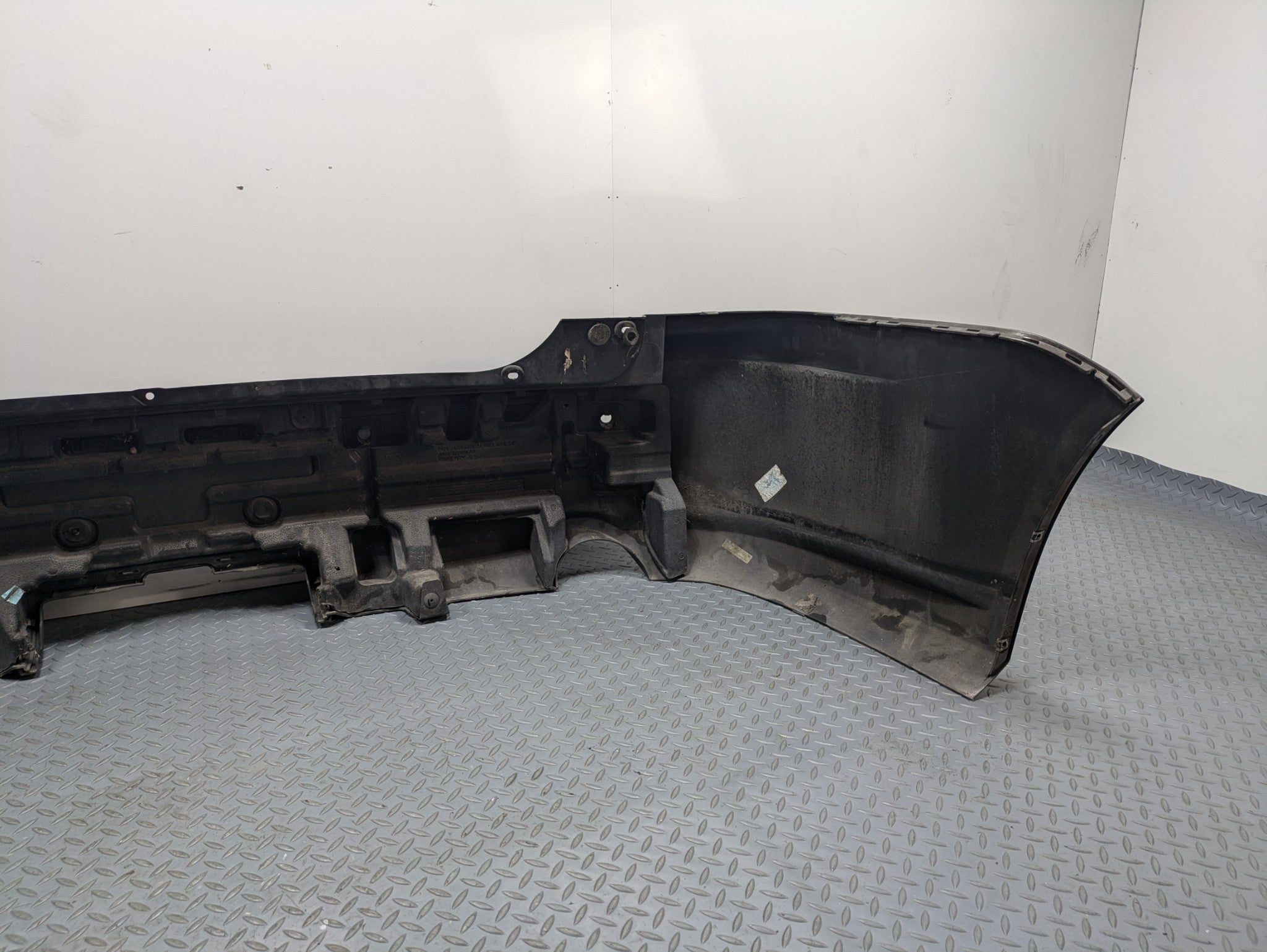 2009 - 2012 OEM FORD FLEX REAR BUMPER COVER PANEL ASSEMBLY GRAY