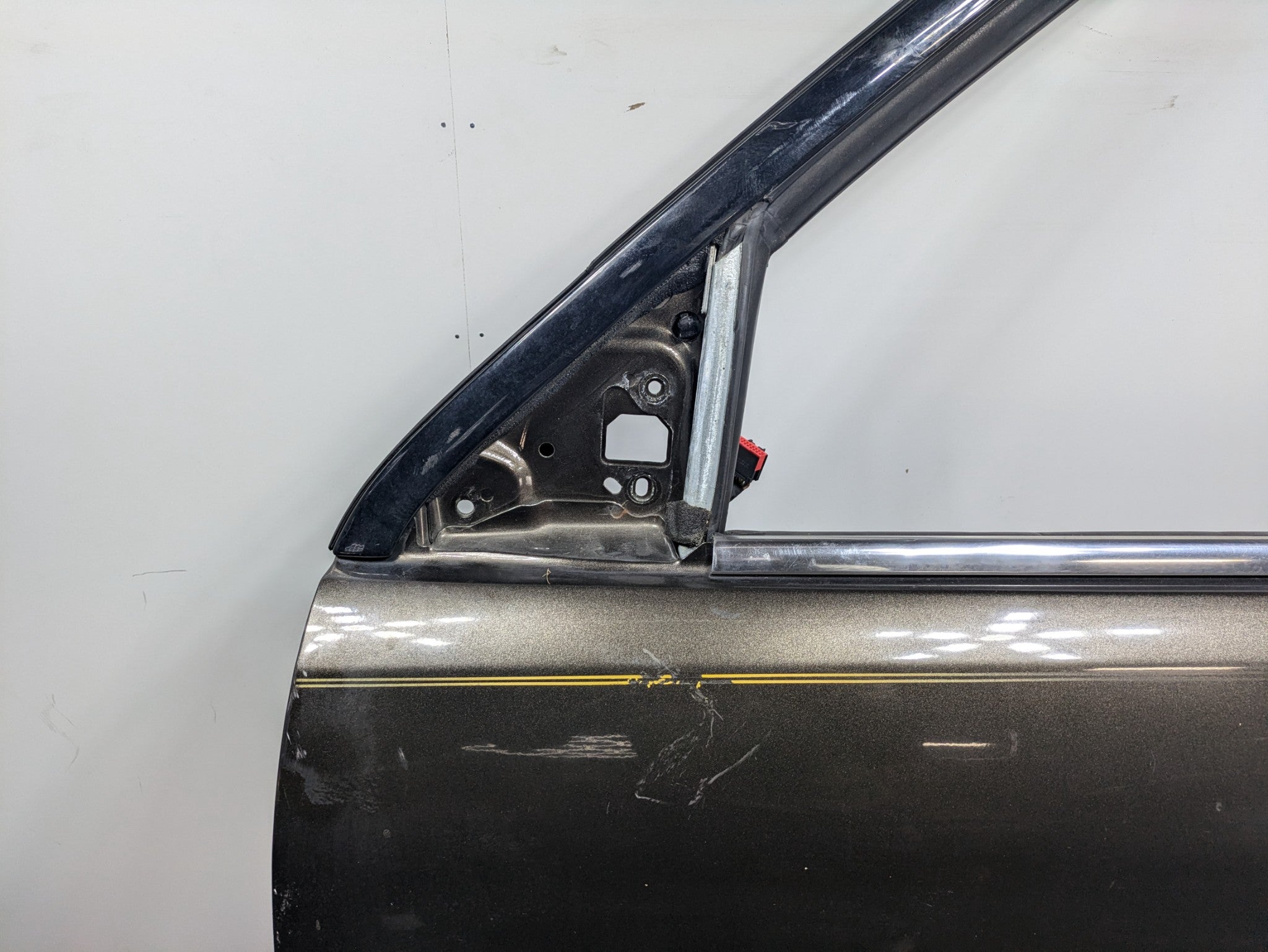 2009 - 2012 OEM FORD FLEX FRONT LEFT DRIVER SIDE DOOR SHELL PANEL GRAY