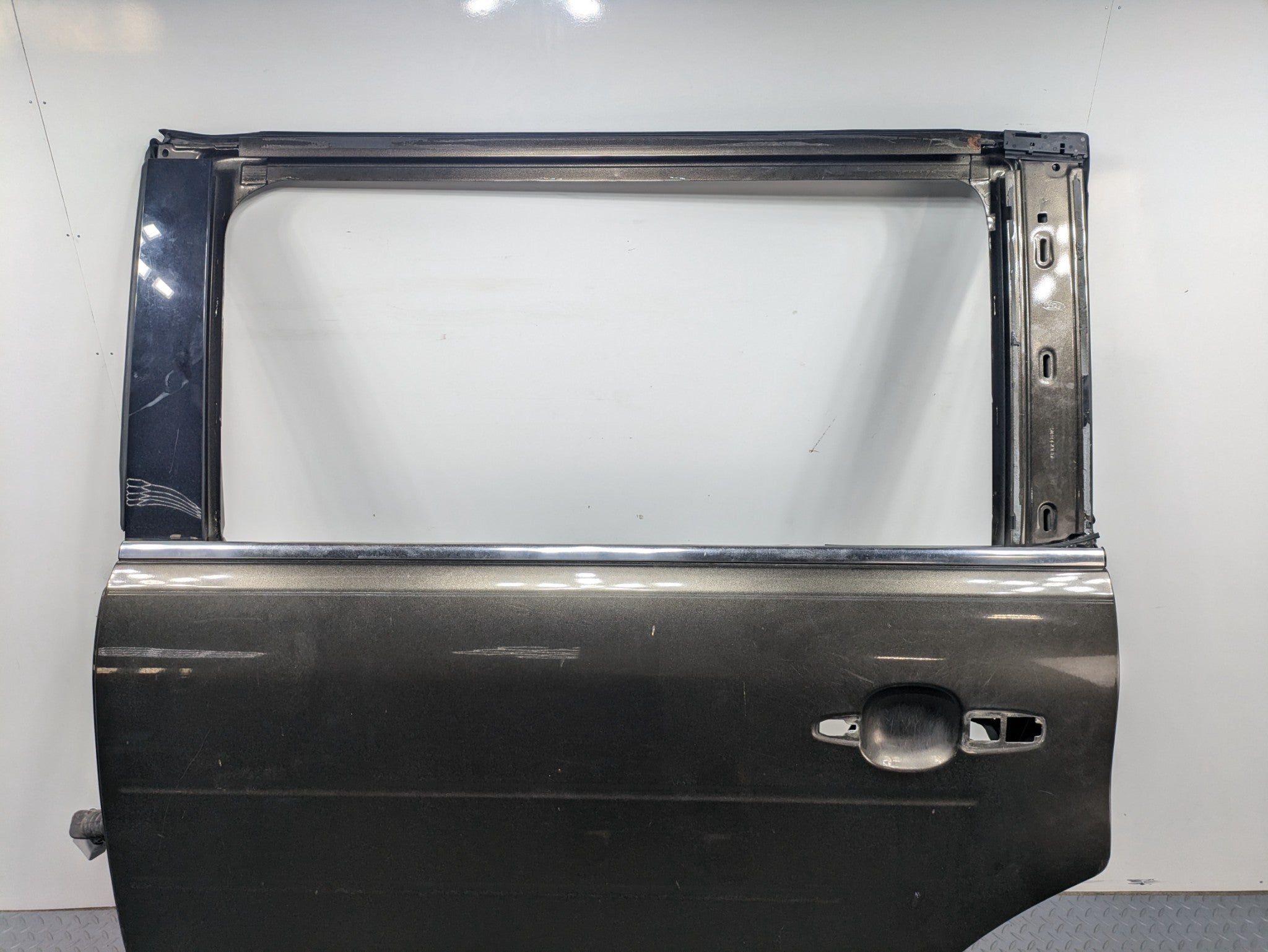 2009 - 2012 OEM FORD FLEX REAR LEFT DRIVER SIDE DOOR SHELL PANEL GRAY