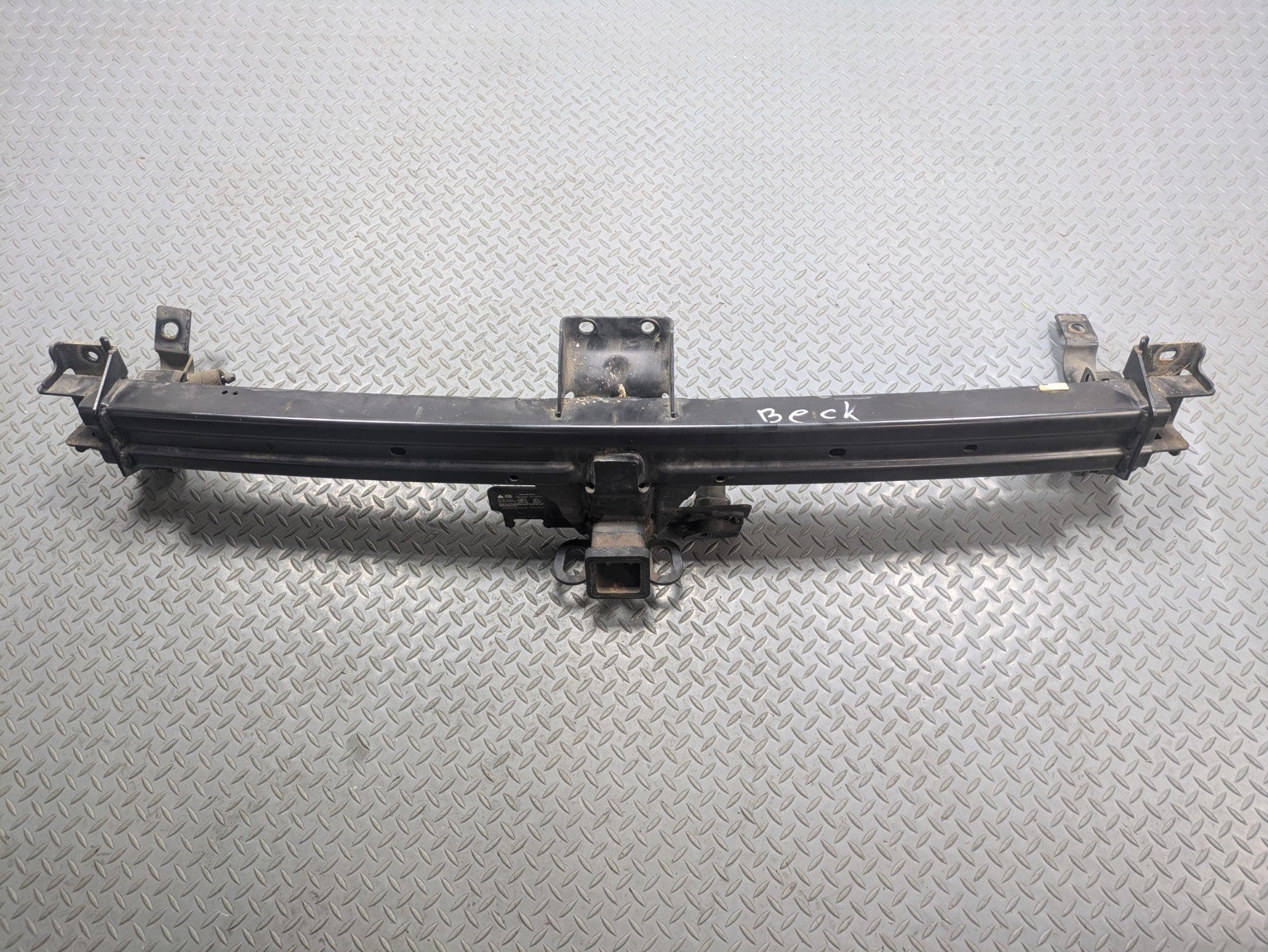 2009 - 2012 OEM FORD FLEX REAR BUMPER REINFORCEMENT BAR WITH TOW HITCH
