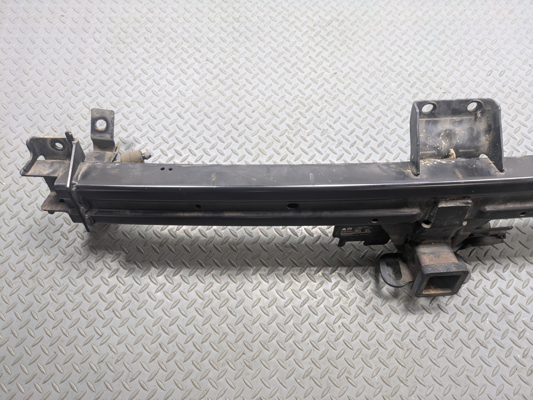 2009 - 2012 OEM FORD FLEX REAR BUMPER REINFORCEMENT BAR WITH TOW HITCH