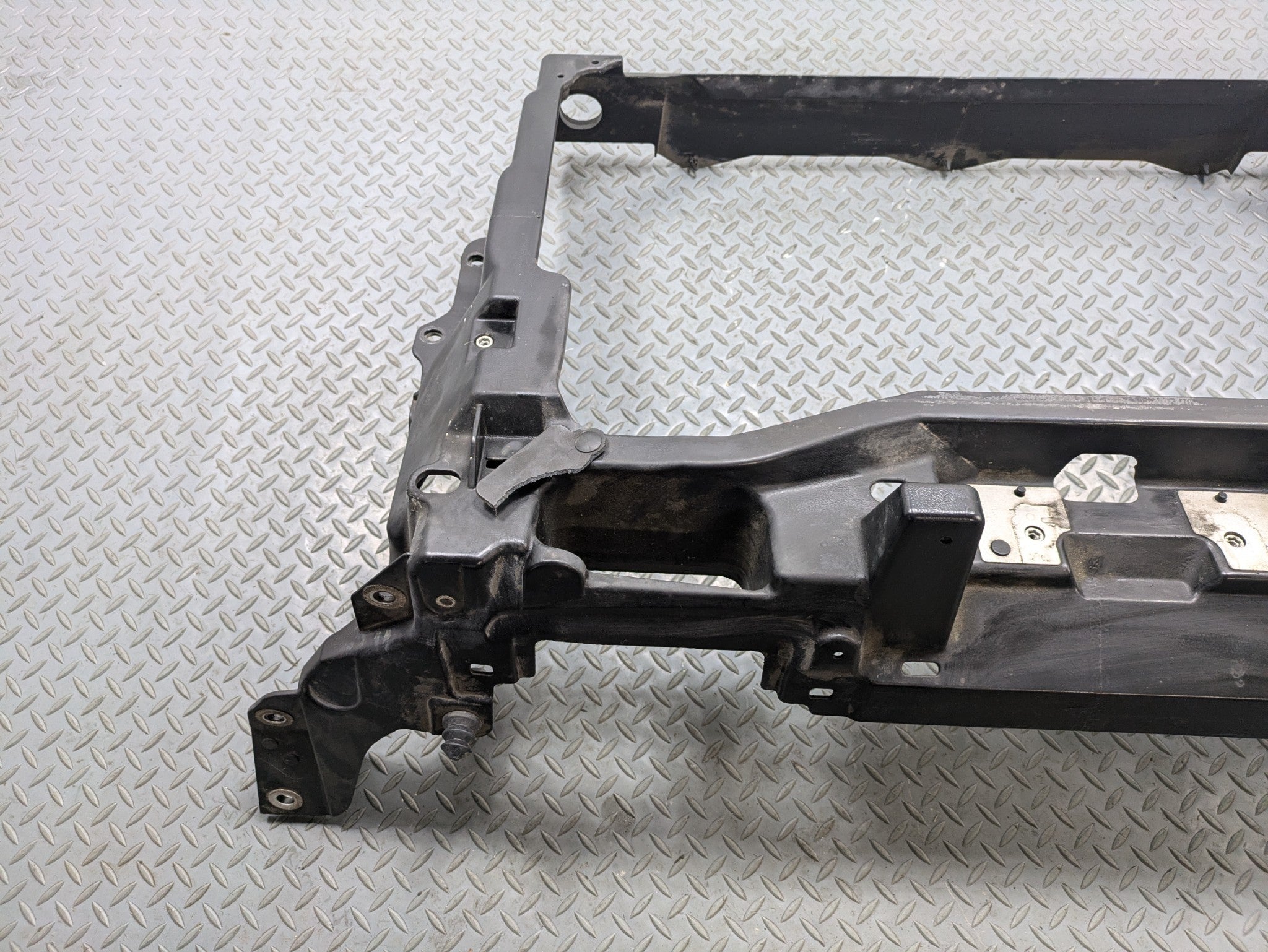 2009 - 2012 OEM FORD FLEX FRONT RADIATOR CORE SUPPORT ASSEMBLY