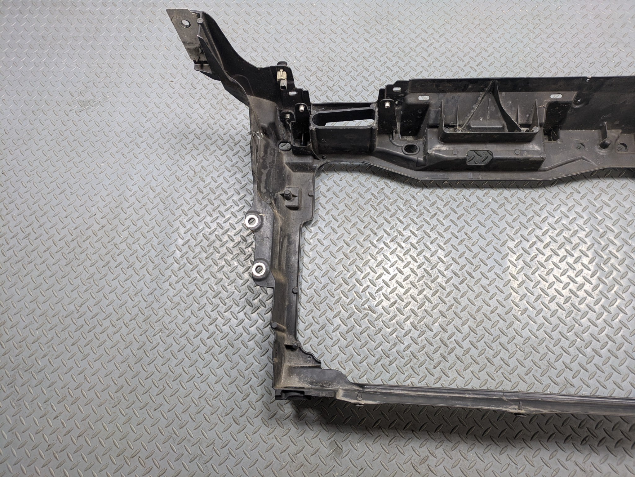 2009 - 2012 OEM FORD FLEX FRONT RADIATOR CORE SUPPORT ASSEMBLY