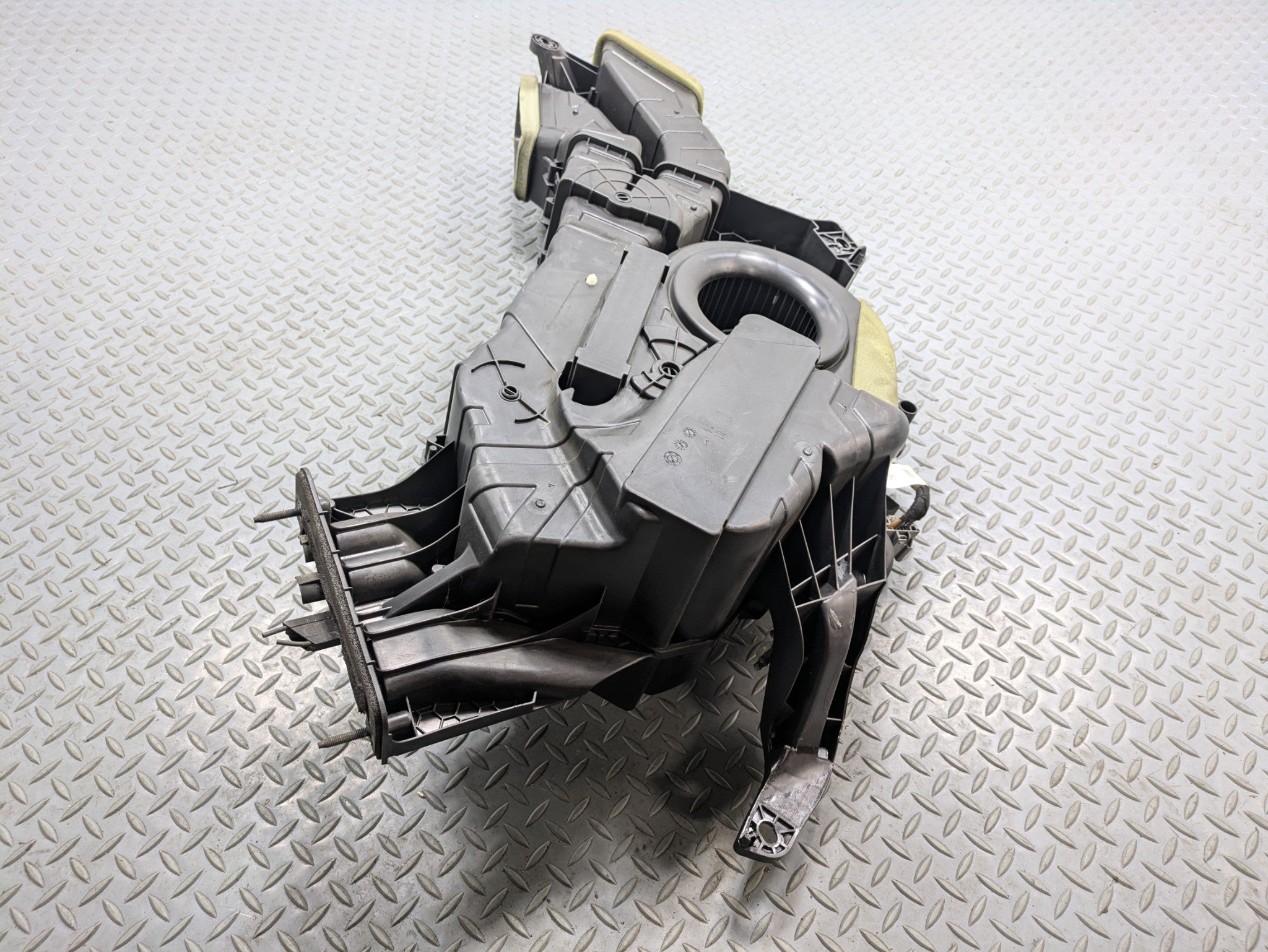 2009 - 2012 OEM FORD FLEX REAR AC EVAPORATOR CLIMATE TEMPERATURE HEATER ASSEMBLY