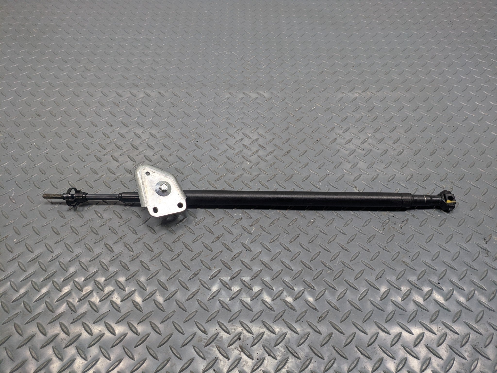 2009 - 2012 OEM FORD FLEX POWER LIFTGATE TAILGATE LATCH SUPPORT ROD BRACKET