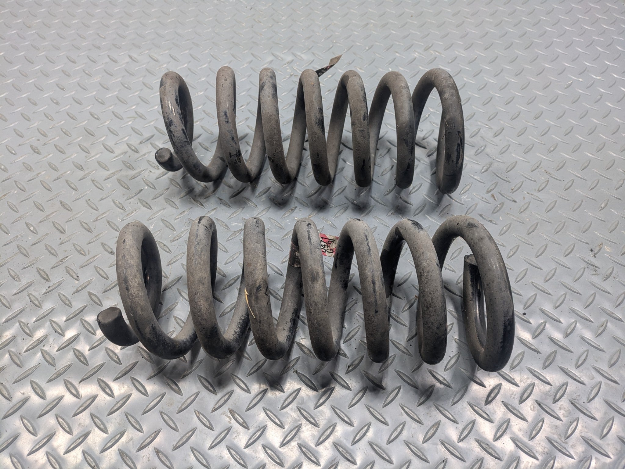 2009 - 2012 OEM FORD FLEX REAR LEFT AND RIGHT SUSPENSION COIL SPRING ASSEMBLY