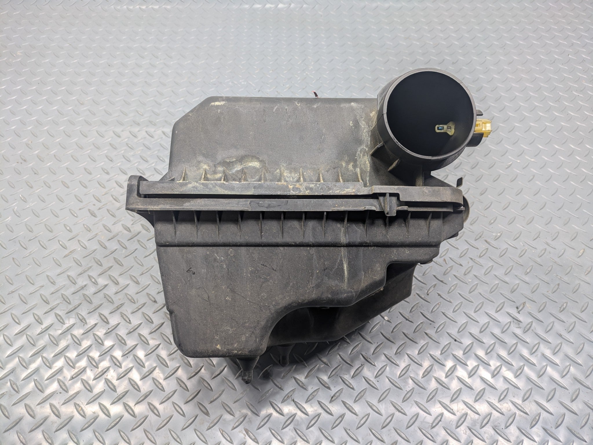 2009 - 2012 OEM FORD FLEX TURBO AIR CLEANER INTAKE BOX ASSEMBLY