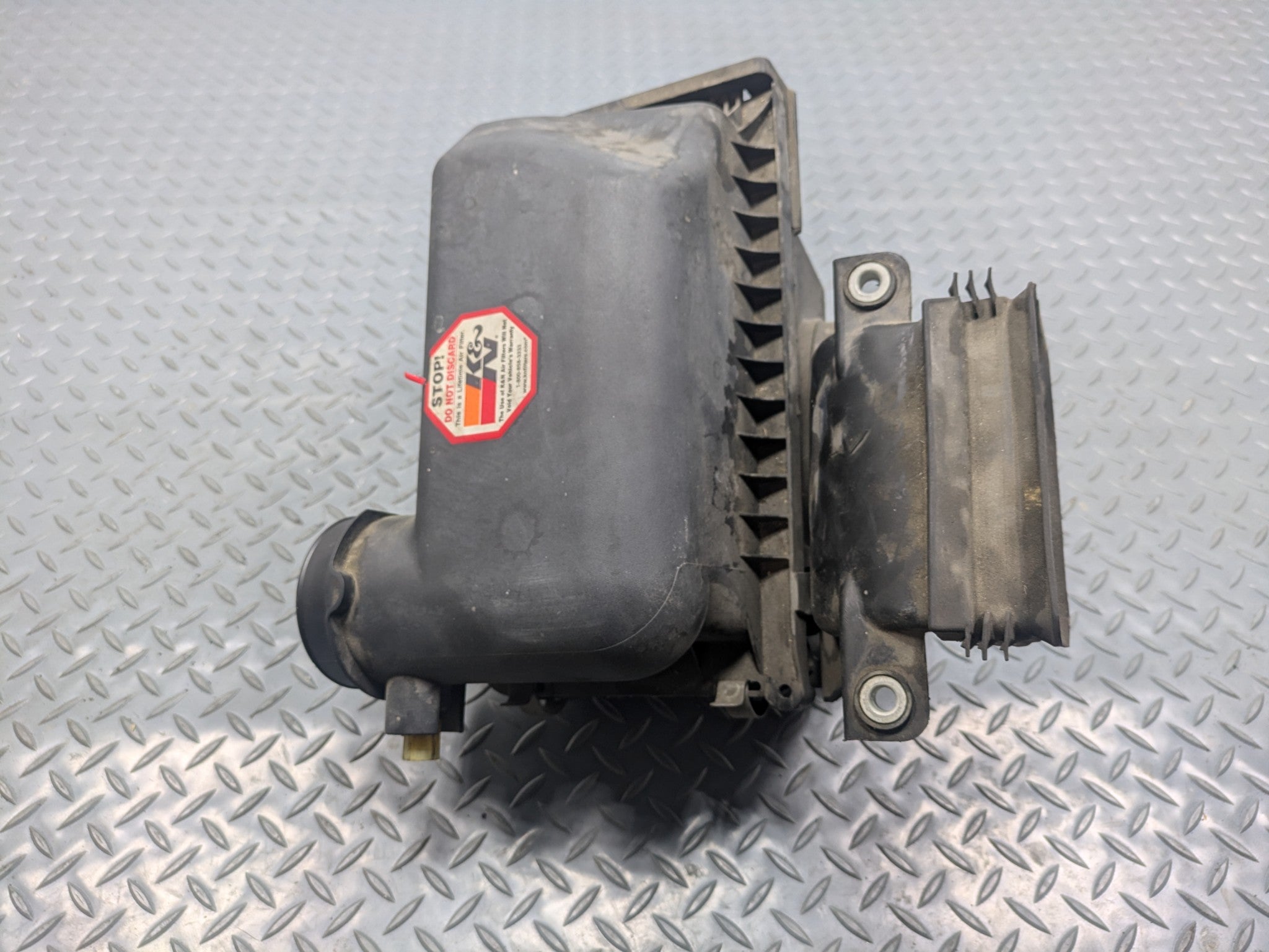 2009 - 2012 OEM FORD FLEX TURBO AIR CLEANER INTAKE BOX ASSEMBLY