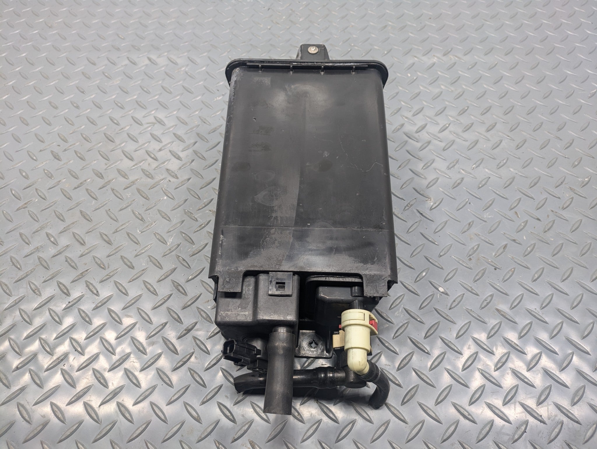 2009 - 2012 OEM FORD FLEX FUEL EMISSION EVAPORATOR CHARCOAL VAPOR CANISTER