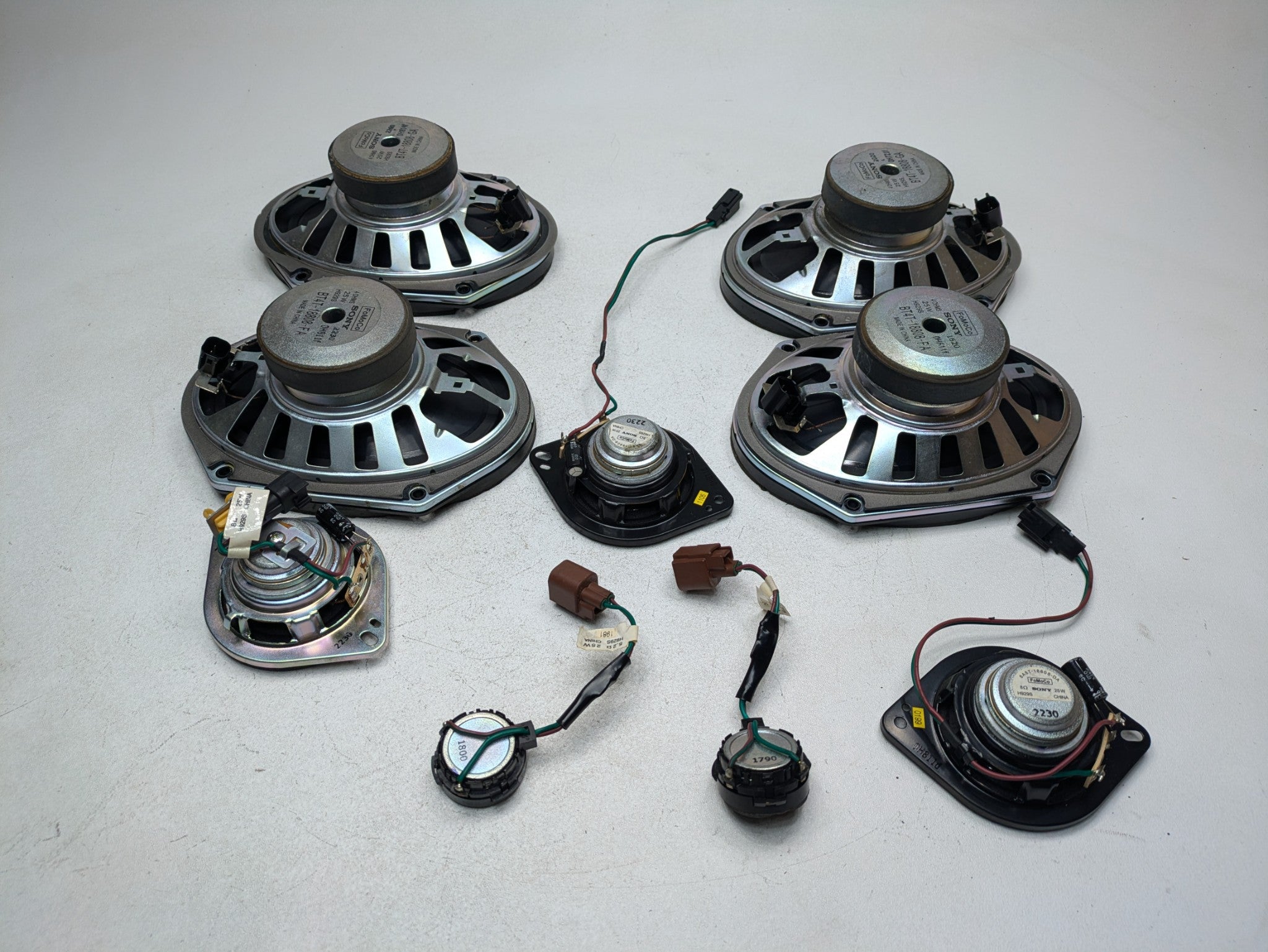 2009 - 2012 OEM FORD FLEX FRONT AND REAR SPEAKER SET ASSEMBLY