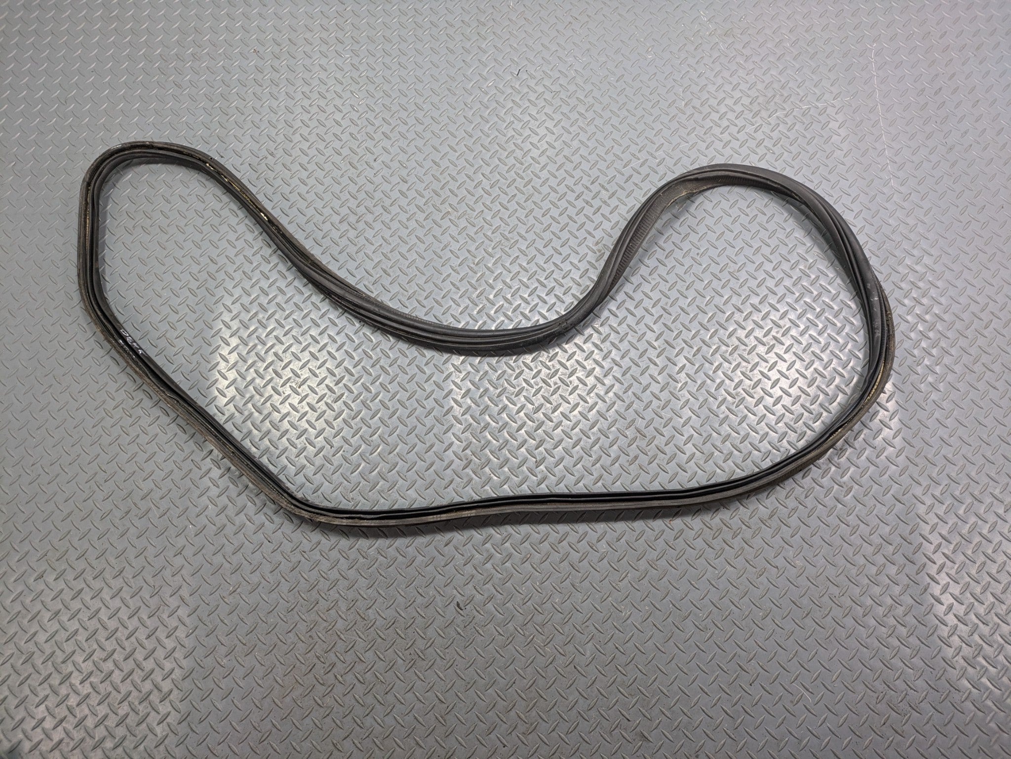 2009 - 2012 OEM FORD FLEX REAR TRUNK LIFTGATE DOOR SEAL WEATHERSTRIP RUBBER