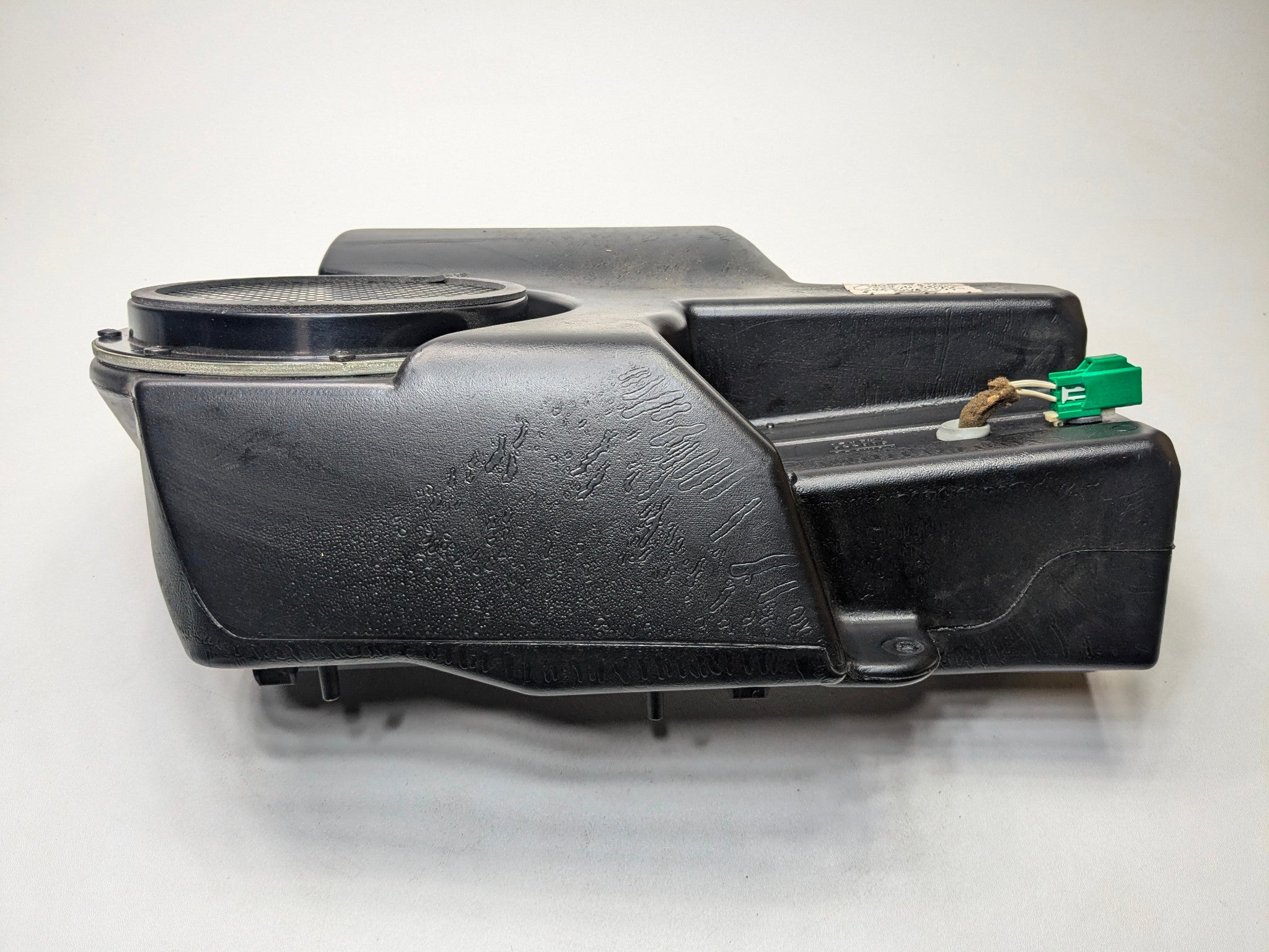 2009 - 2012 OEM FORD FLEX SUBWOOFER SPEAKER BOX ASSEMBLY