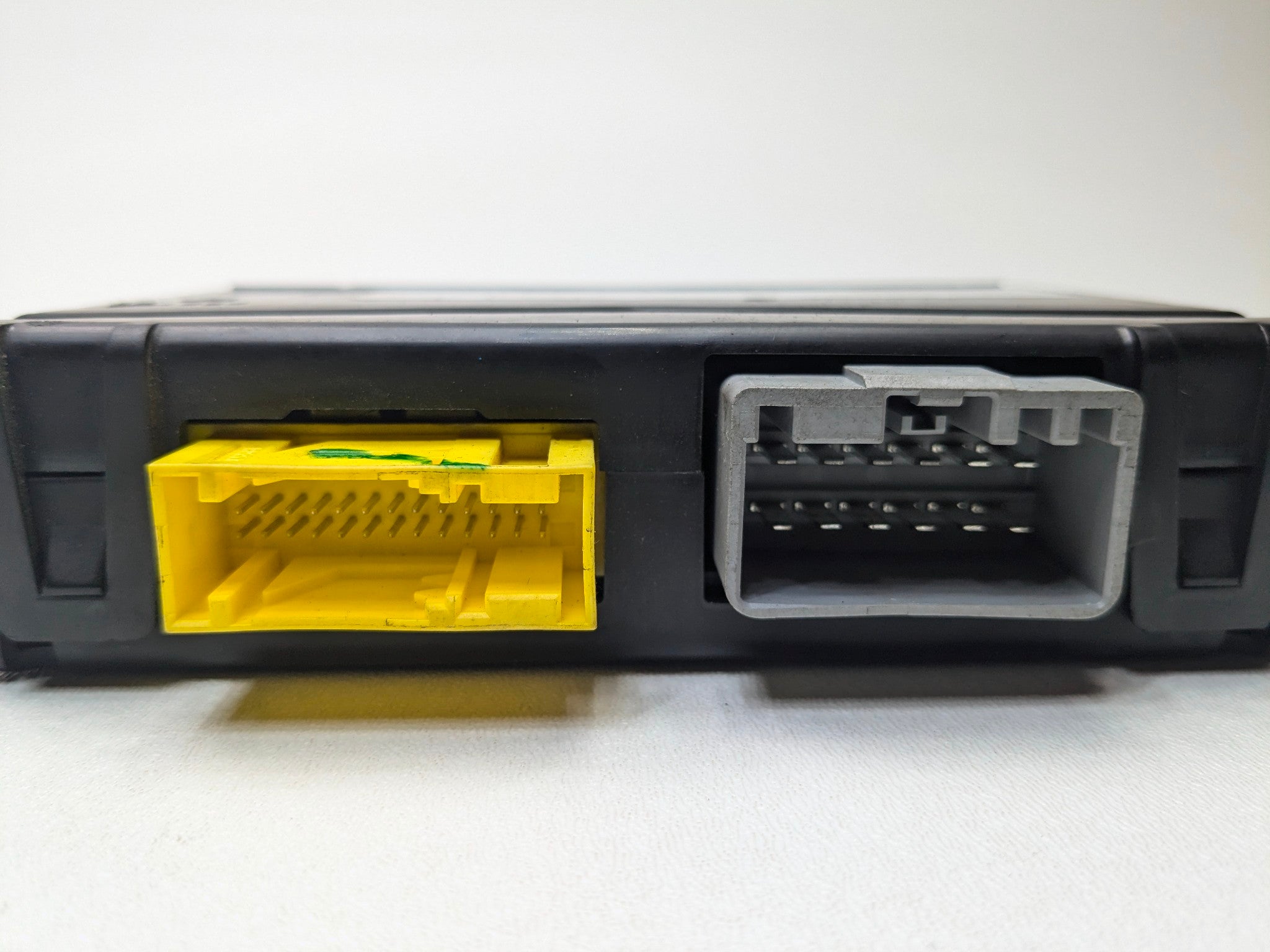 2009 - 2012 OEM FORD FLEX REAR HATCH POWER TAIL GATE TRUNK MODULE UNIT