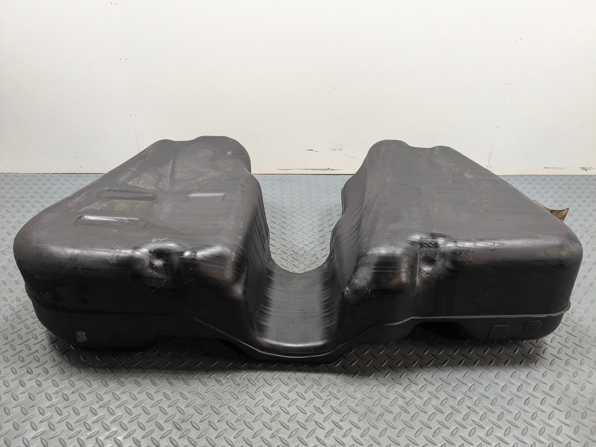 2009 - 2012 OEM FORD FLEX FUEL GAS TANK RESERVOIR ASSEMBLY