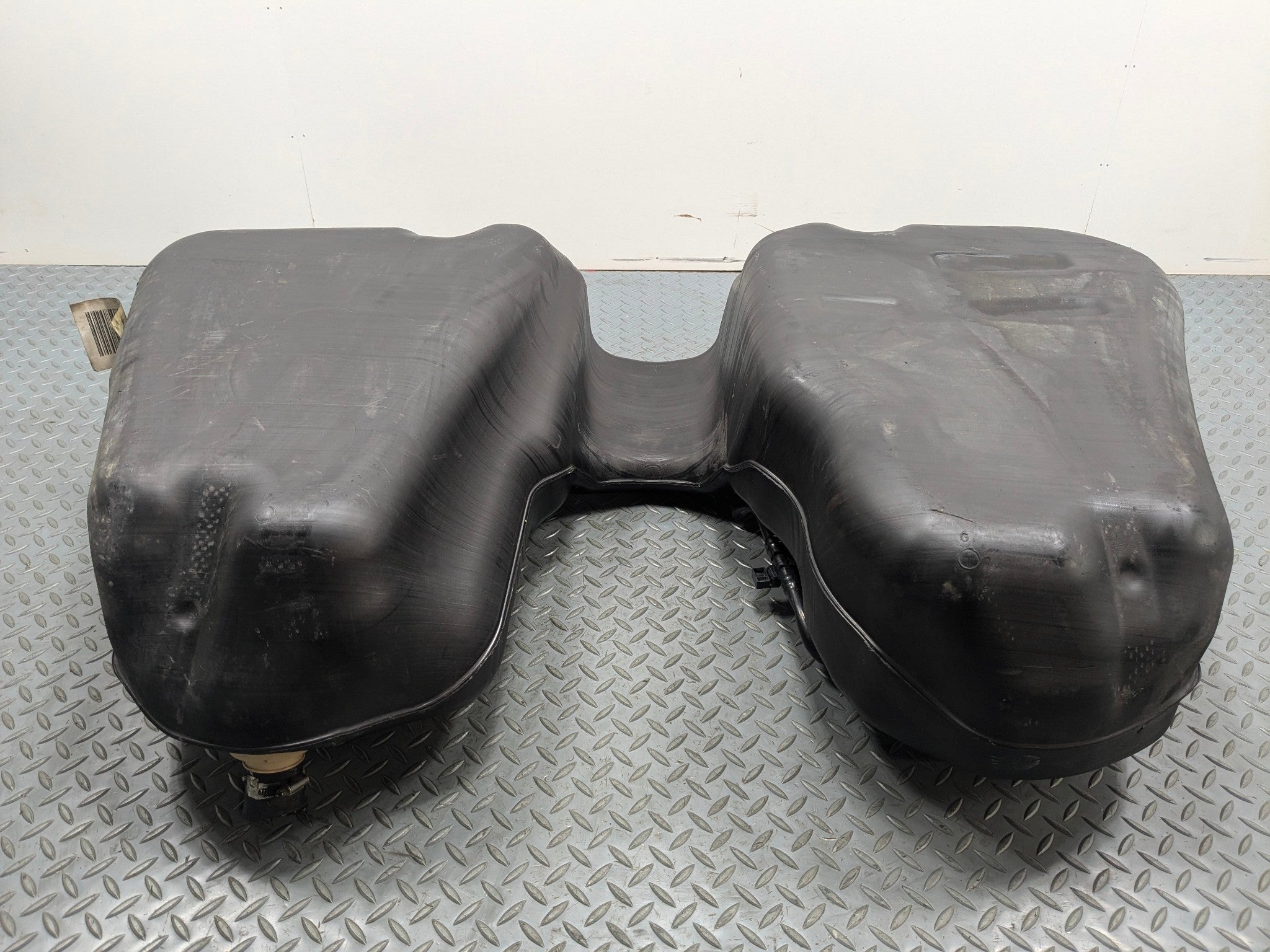 2009 - 2012 OEM FORD FLEX FUEL GAS TANK RESERVOIR ASSEMBLY