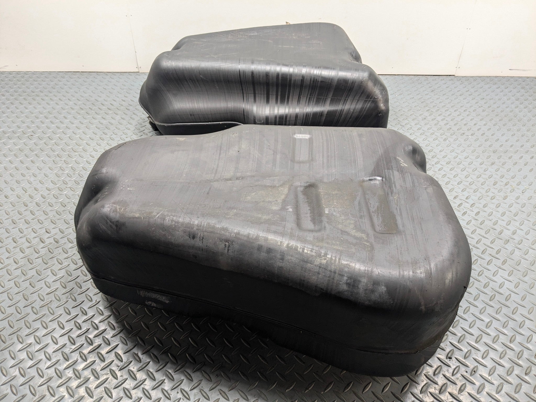2009 - 2012 OEM FORD FLEX FUEL GAS TANK RESERVOIR ASSEMBLY