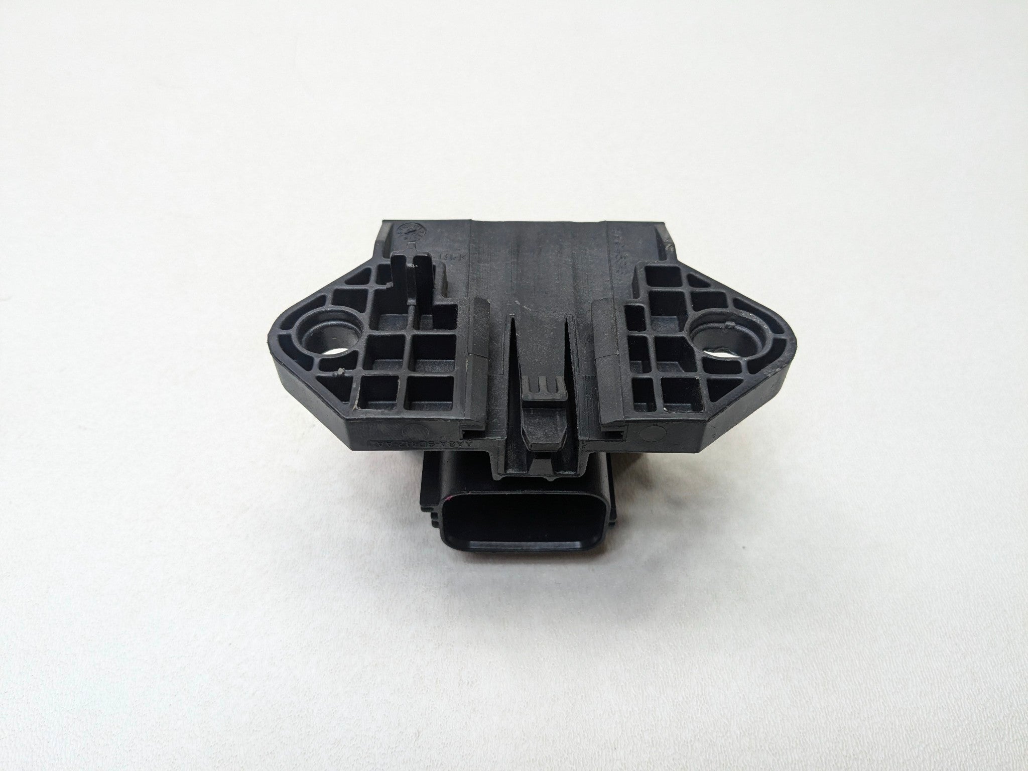 2009 - 2012 OEM FORD FLEX FUEL PUMP CONTROL RELAY MODULE UNIT