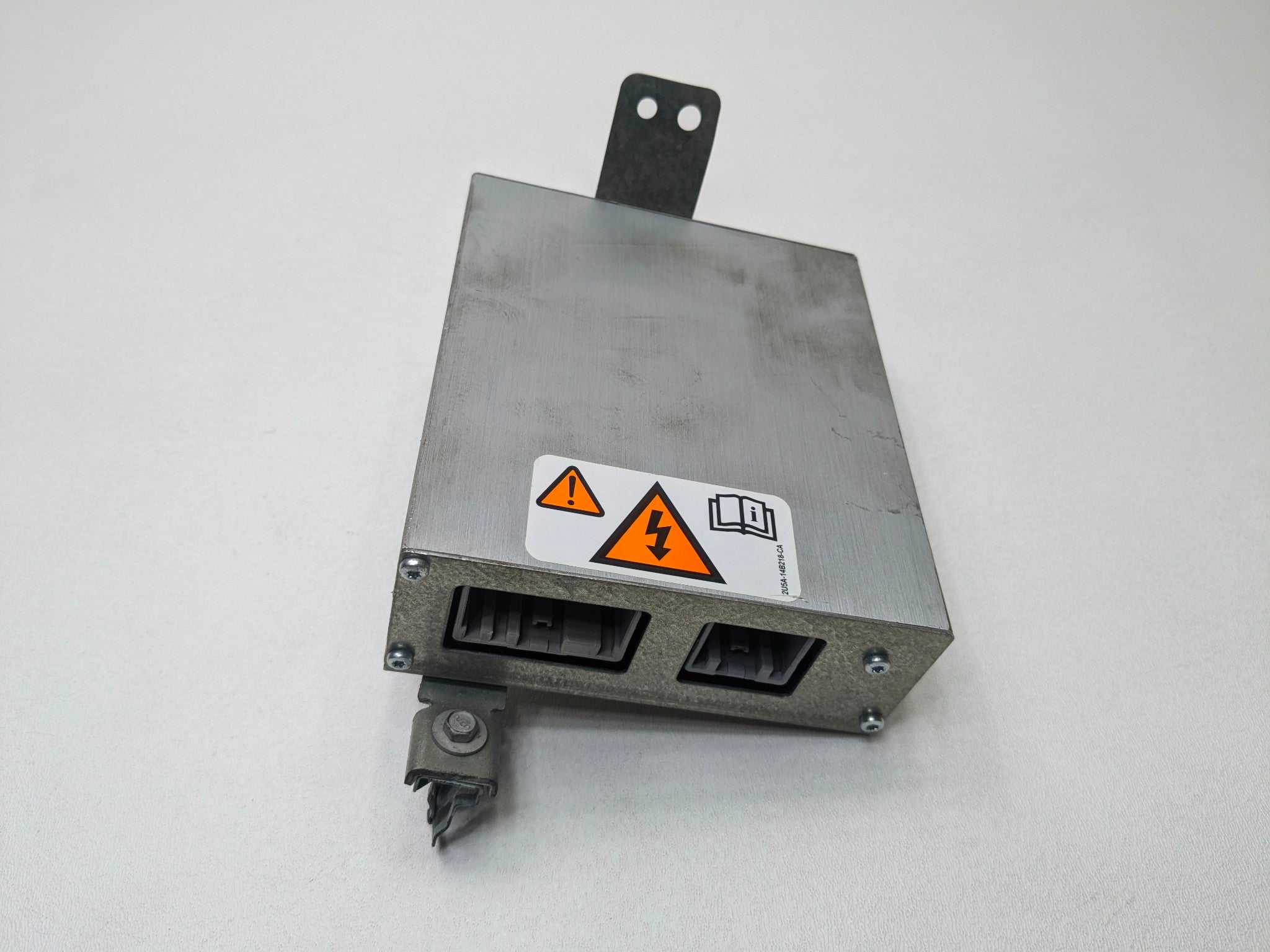 2009 - 2012 OEM FORD FLEX DC AC POWER INVERTER CONTROL MODULE UNIT