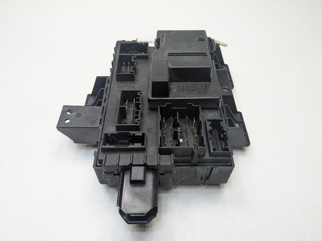 2009 - 2012 OEM FORD FLEX CABIN FUSE RELAY JUNCTION BOX ASSEMBLY