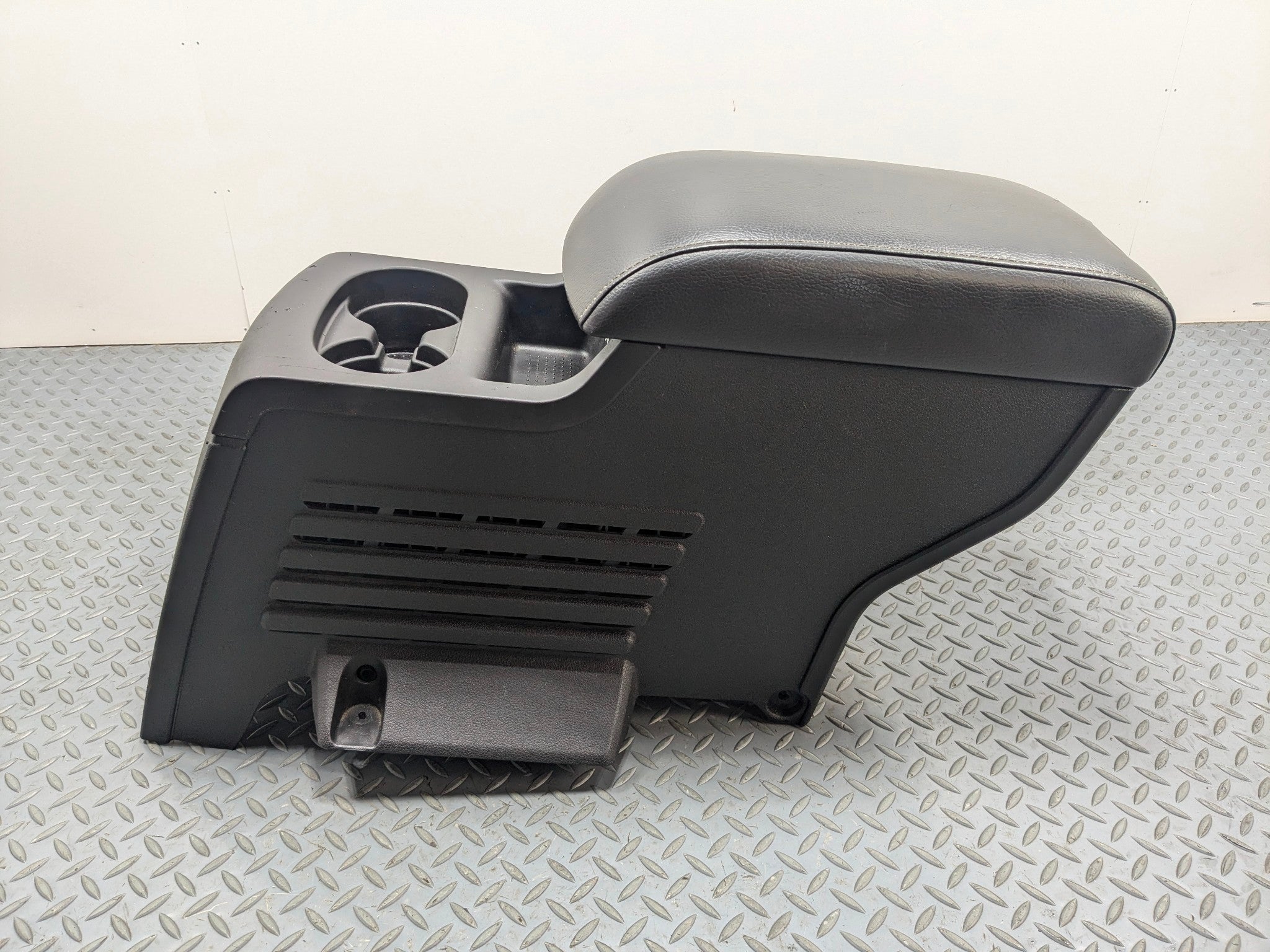 2009 - 2012 OEM FORD FLEX REAR 2ND ROW CENTER CONSOLE ARMREST CUP HOLDER FRIDGE