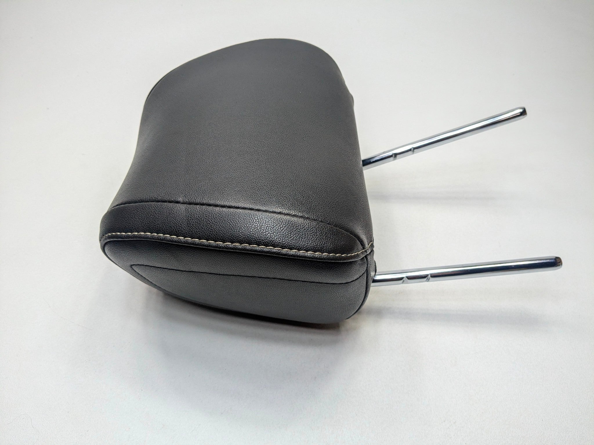 2009 - 2012 OEM FORD FLEX FRONT LEFT DRIVER SIDE HEADREST BLACK