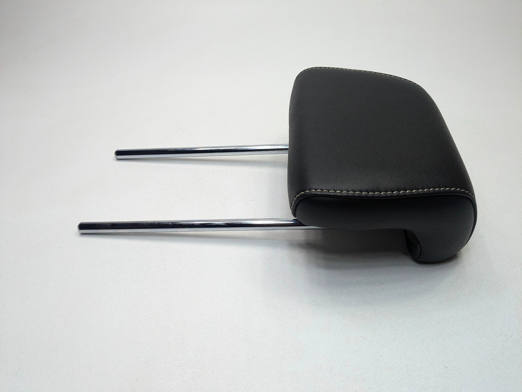 2009 - 2012 OEM FORD FLEX REAR 3RD ROW HEADREST BLACK LEATHER