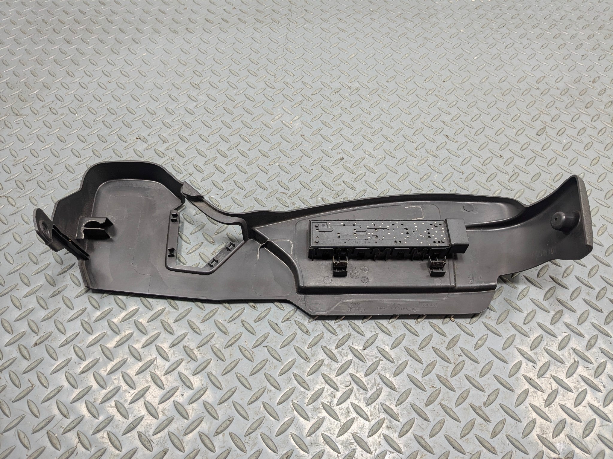 2009 - 2012 OEM FORD FLEX FRONT LEFT DRIVER SIDE SEAT HOUSING SHIELD WITH SWITCH