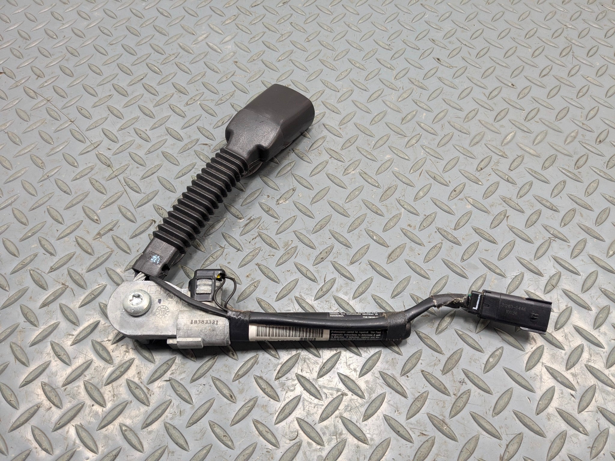 2009 - 2012 OEM FORD FLEX FRONT RIGHT SIDE SEAT BELT CLIP BUCKLE ASSEMBLY