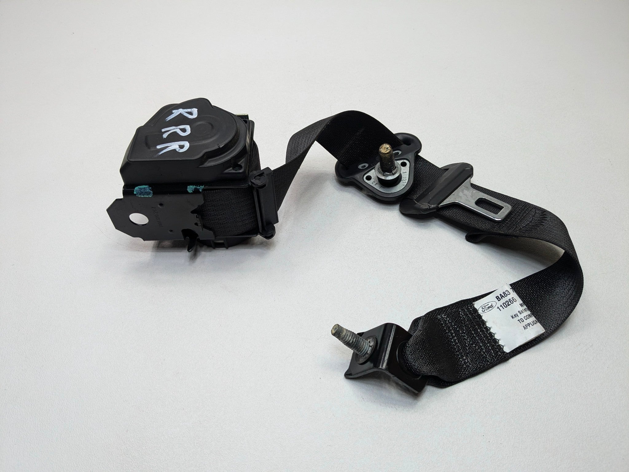 2009 - 2012 OEM FORD FLEX REAR RIGHT PASSENGER SIDE SEAT BELT RETRACTOR 3RD ROW