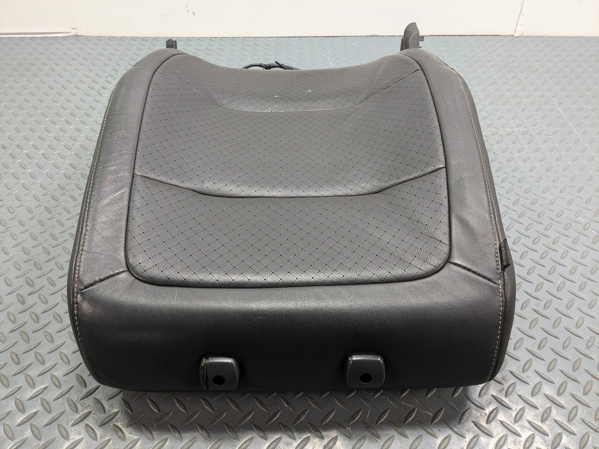 2009 - 2012 OEM FORD FLEX FRONT RIGHT SIDE UPPER SEAT CUSHION LEATHER BLACK