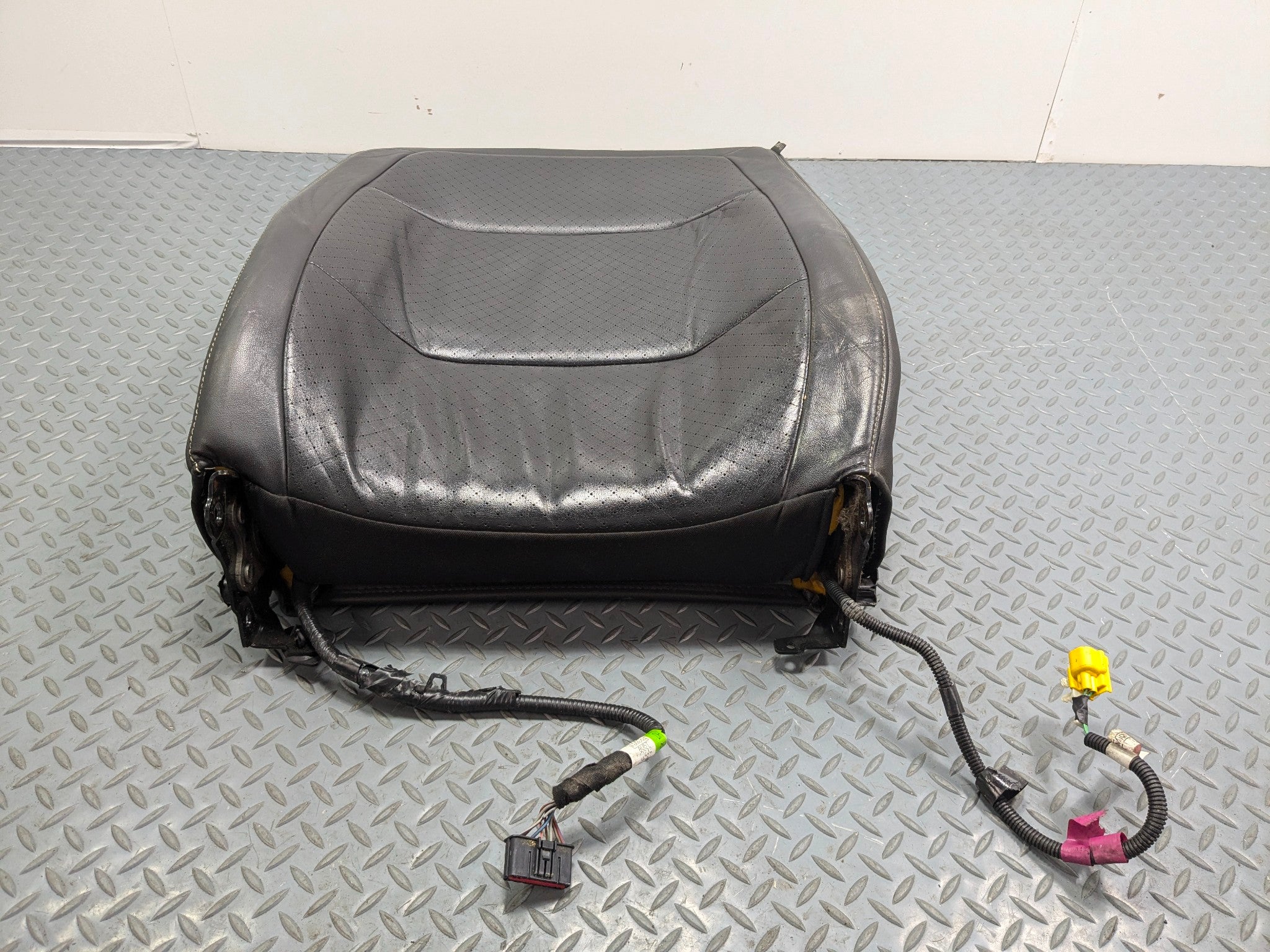 09 - 12 OEM FORD FLEX FRONT LEFT DRIVER SIDE UPPER SEAT CUSHION LEATHER BLACK