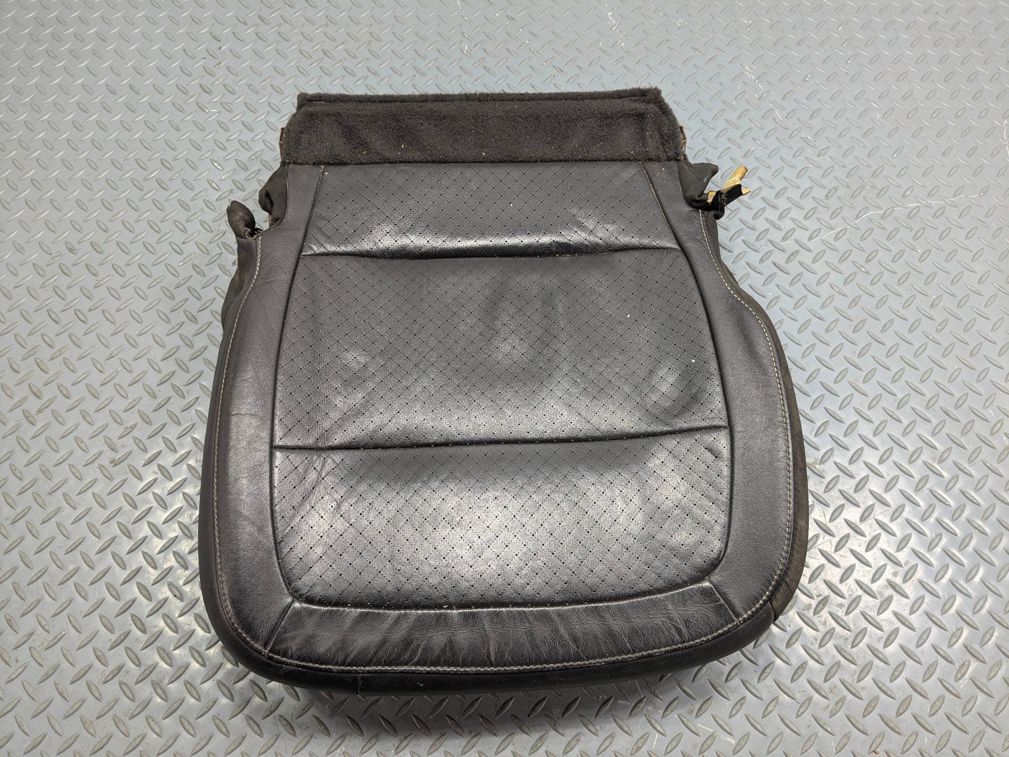 2009 - 2012 OEM FORD FLEX FRONT RIGHT SIDE LOWER SEAT CUSHION LEATHER BLACK