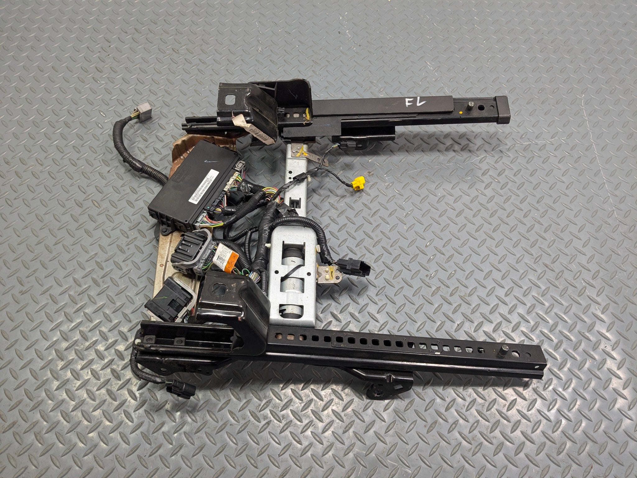 2009 - 2012 OEM FORD FLEX FRONT LEFT DRIVER SIDE SEAT TRACK RAILS ASSEMBLY