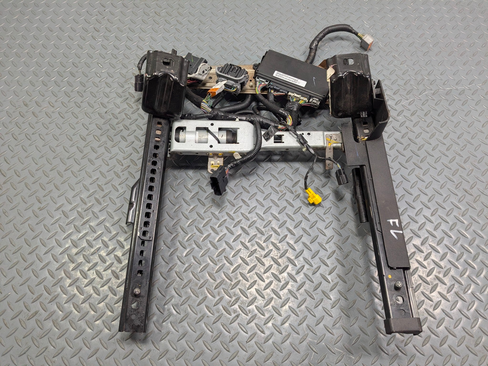 2009 - 2012 OEM FORD FLEX FRONT LEFT DRIVER SIDE SEAT TRACK RAILS ASSEMBLY