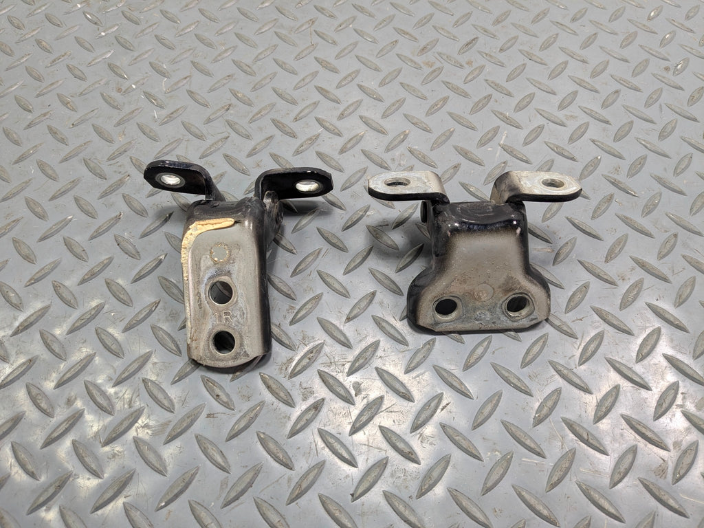 06 - 08 OEM LEXUS IS250 FRONT RIGHT PASSENGER DOOR HINGE UPPER AND LOWER SET