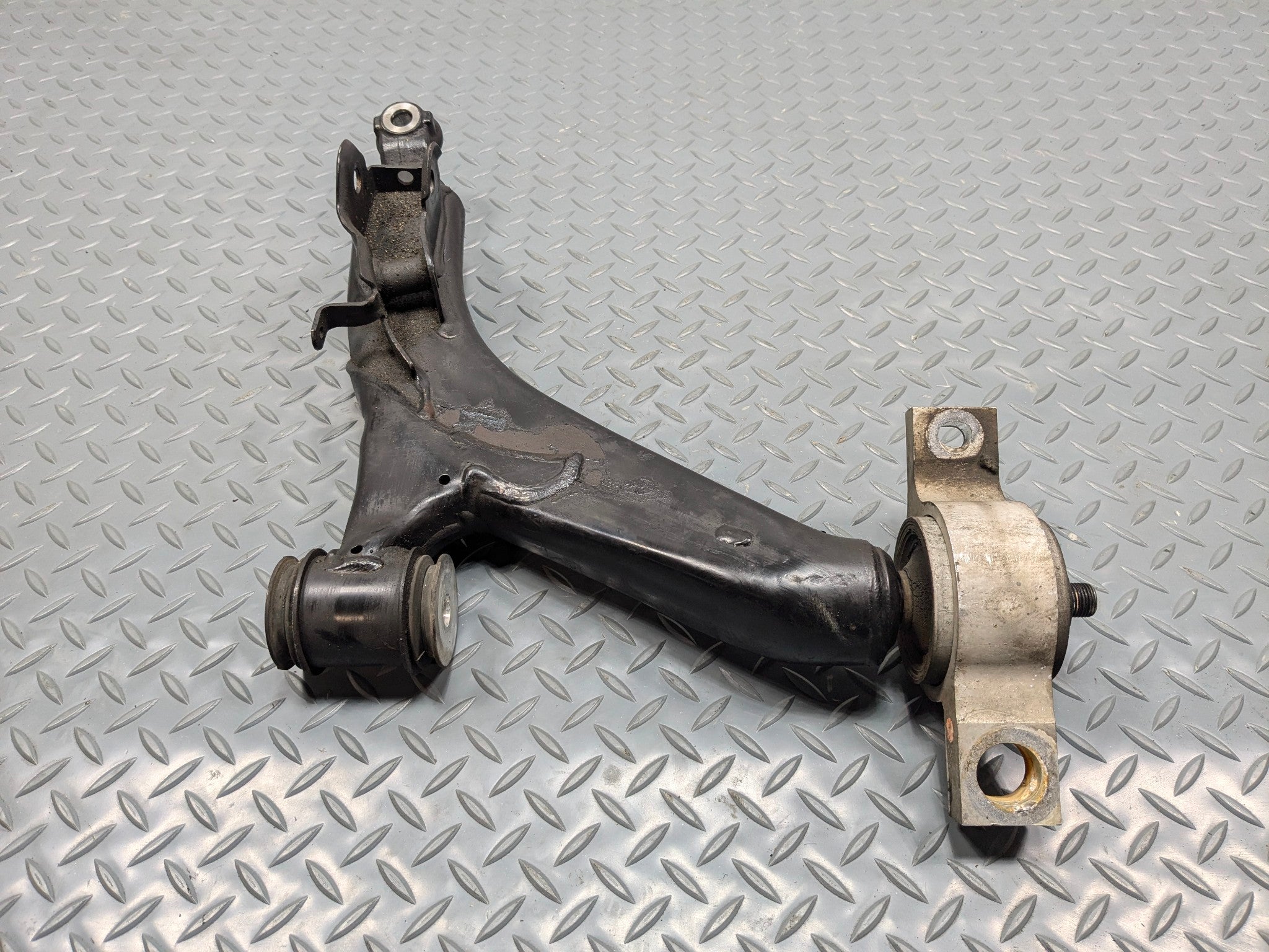 06 - 08 OEM LEXUS IS250 FRONT RIGHT PASSENGER SIDE LOWER REARWARD CONTROL ARM