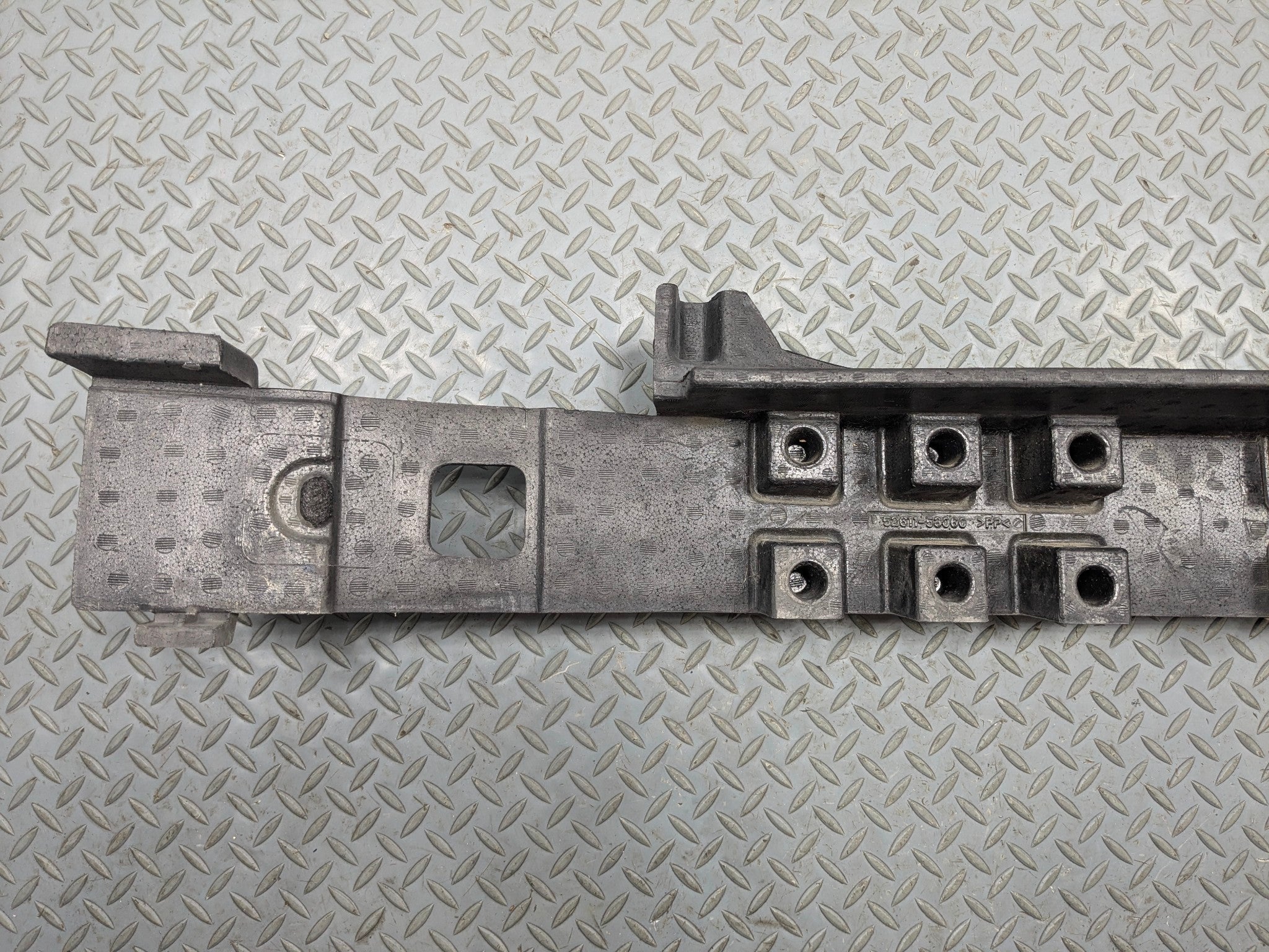 06 - 08 OEM LEXUS IS250 FRONT BUMPER REINFORCEMENT IMPACT ENERGY ABSORBER FOAM