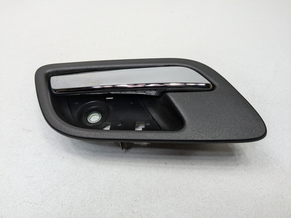08 - 09 OEM CHEVROLET TAHOE HYBRID REAR LEFT DRIVER SIDE INTERIOR DOOR HANDLE