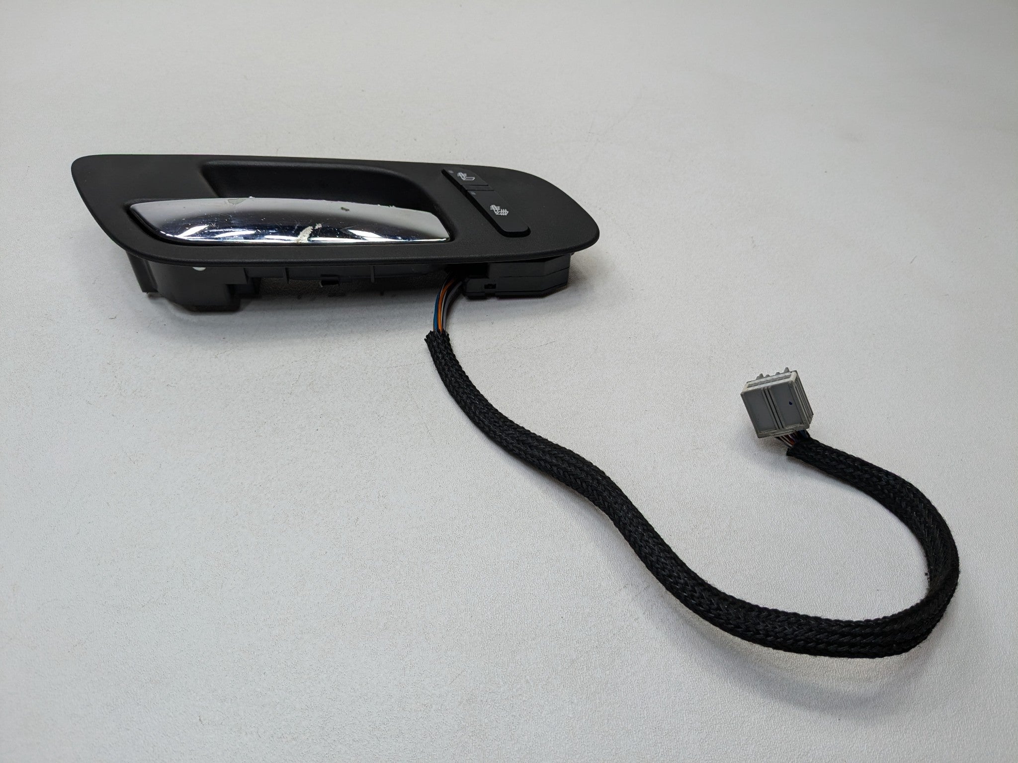 08 - 09 OEM CHEVROLET TAHOE HYBRID FRONT LEFT DRIVER SIDE INTERIOR DOOR HANDLE