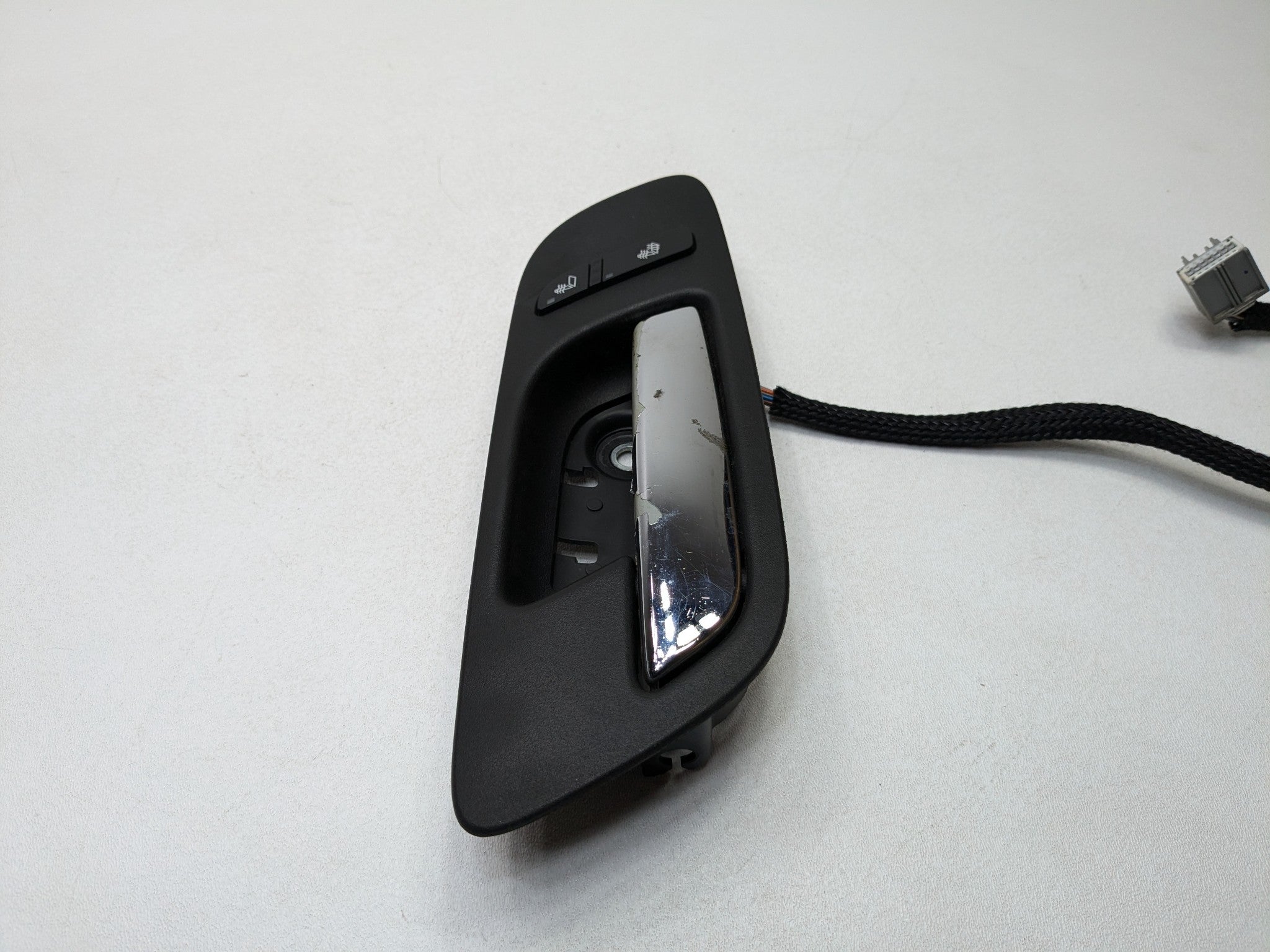 08 - 09 OEM CHEVROLET TAHOE HYBRID FRONT LEFT DRIVER SIDE INTERIOR DOOR HANDLE